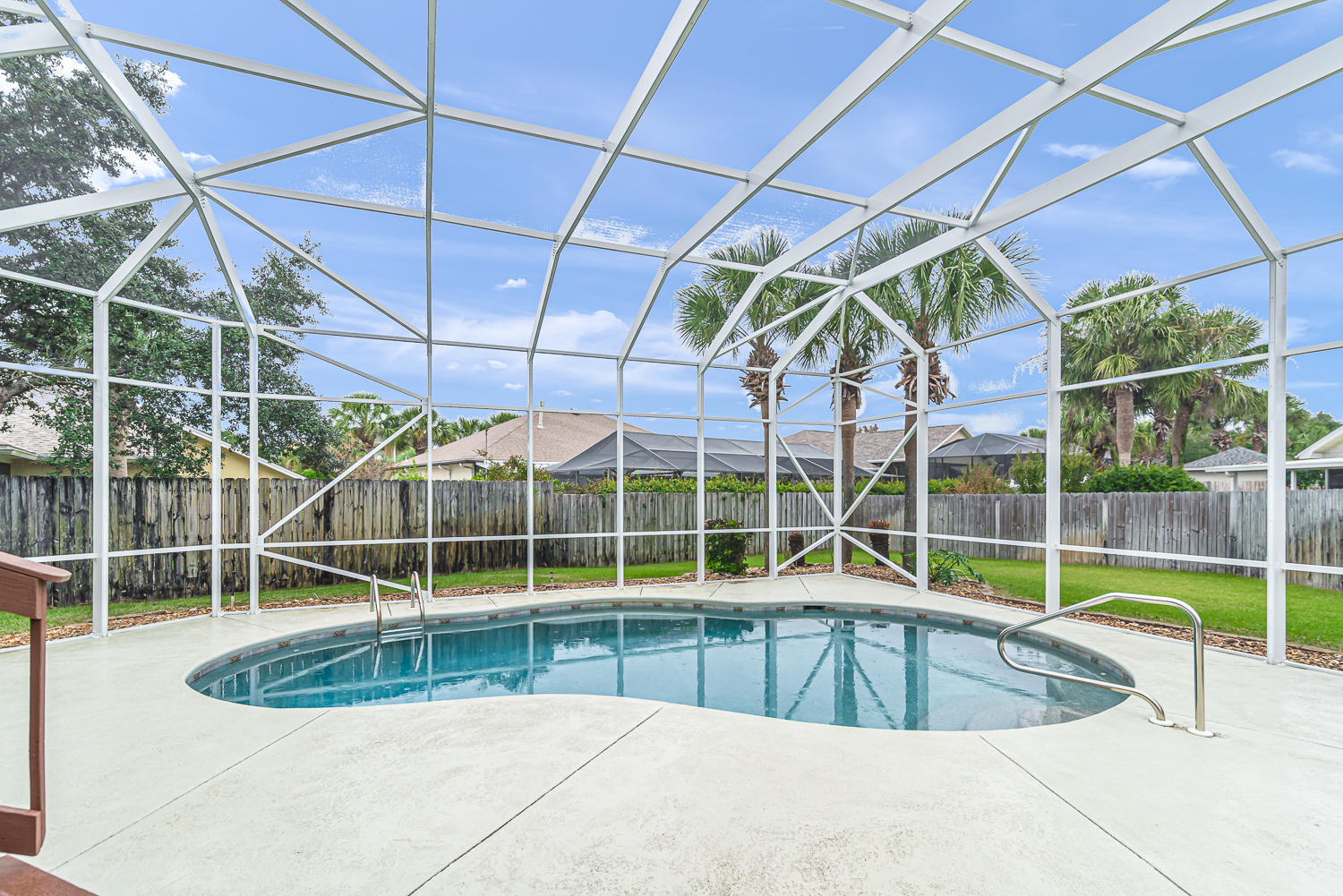 SUMMER BREEZE - Residential