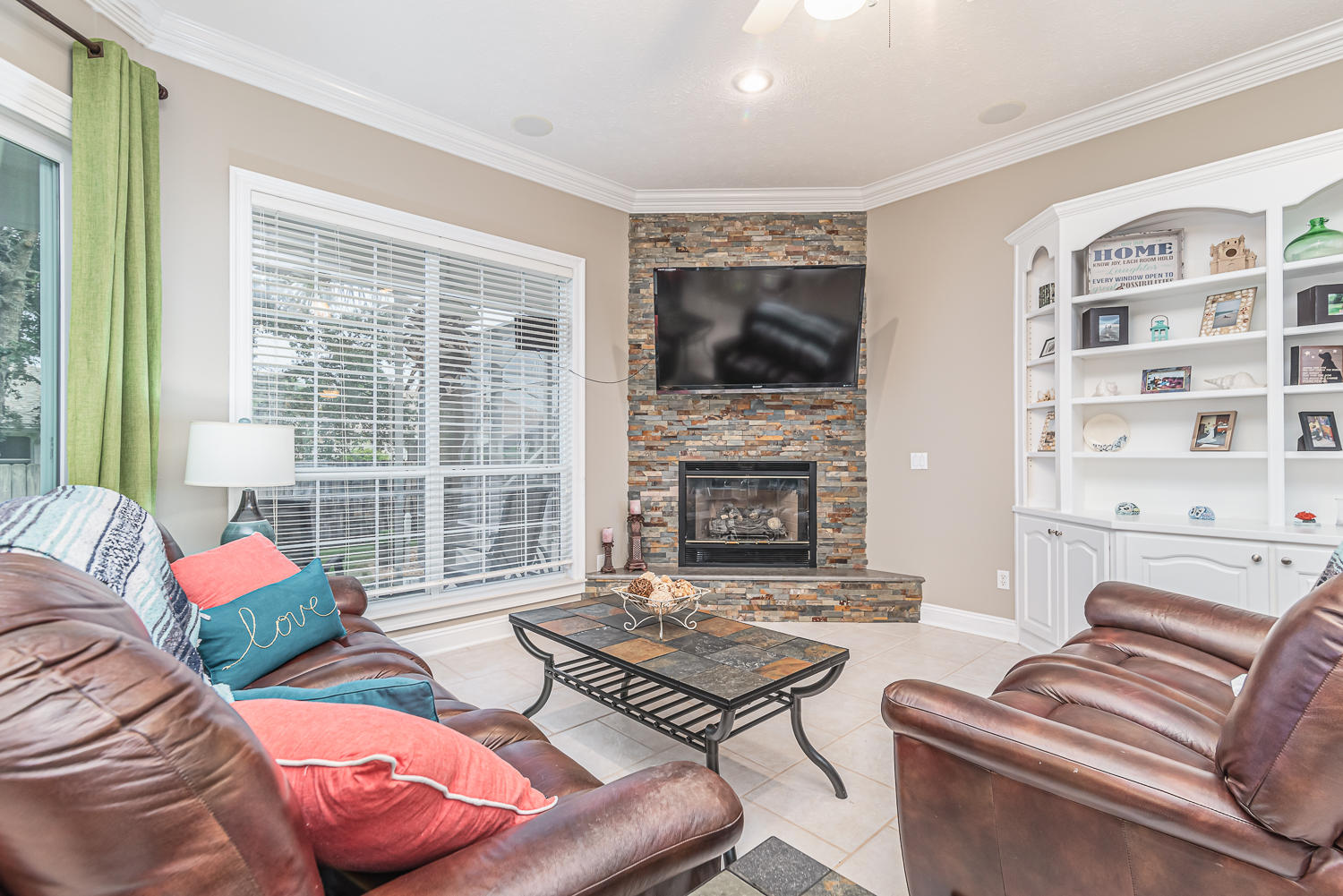 SUMMER BREEZE - Residential