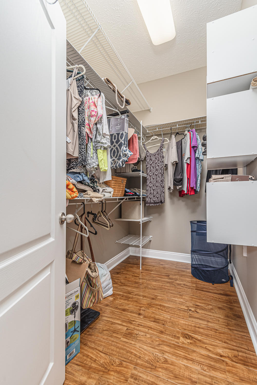 SUMMER BREEZE - Residential