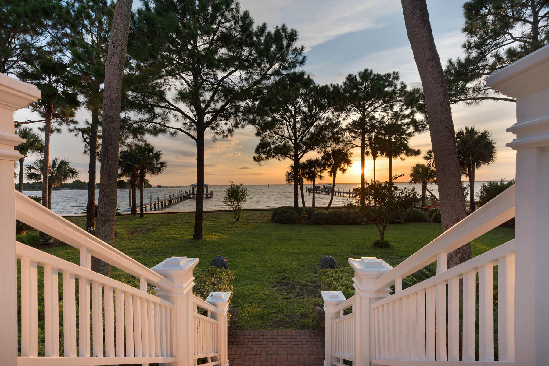 Cobbs Point - Residential
