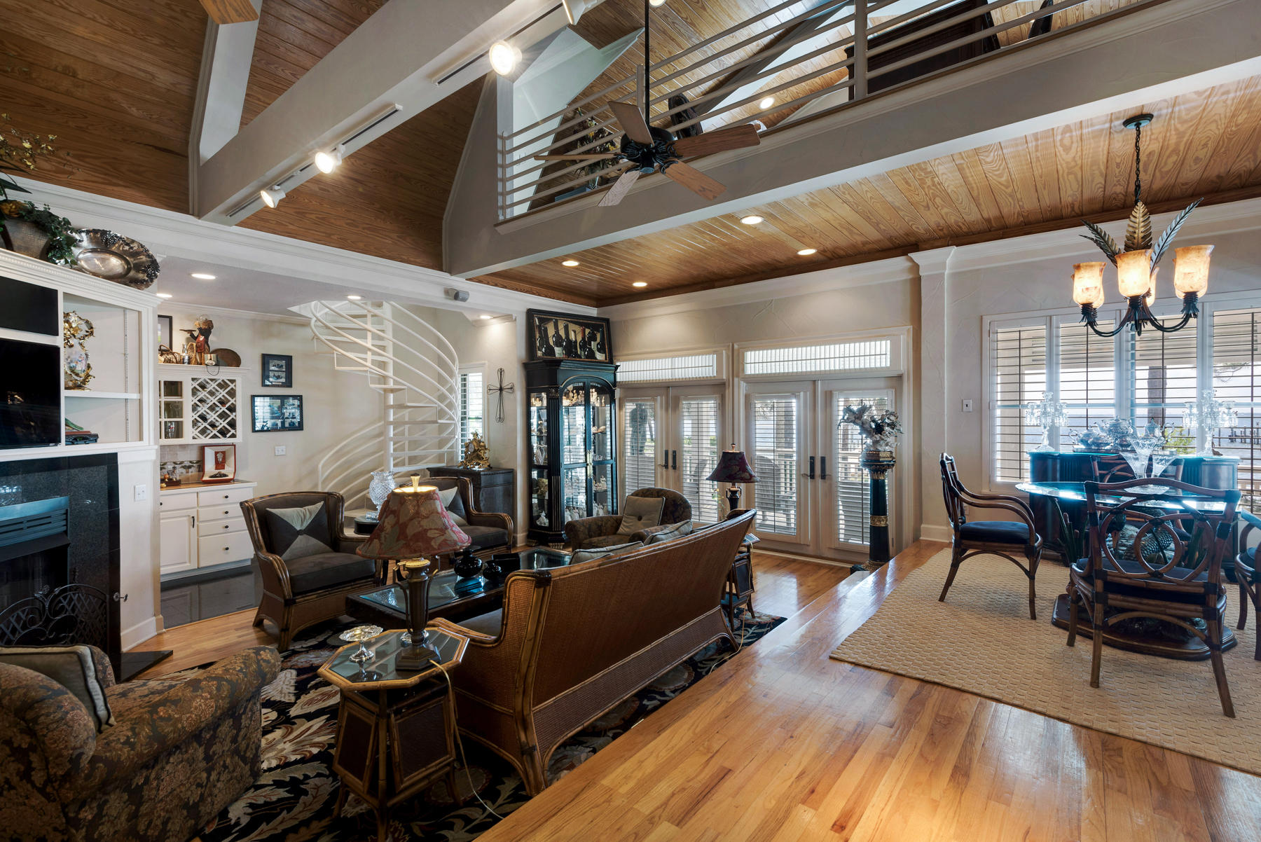 Cobbs Point - Residential