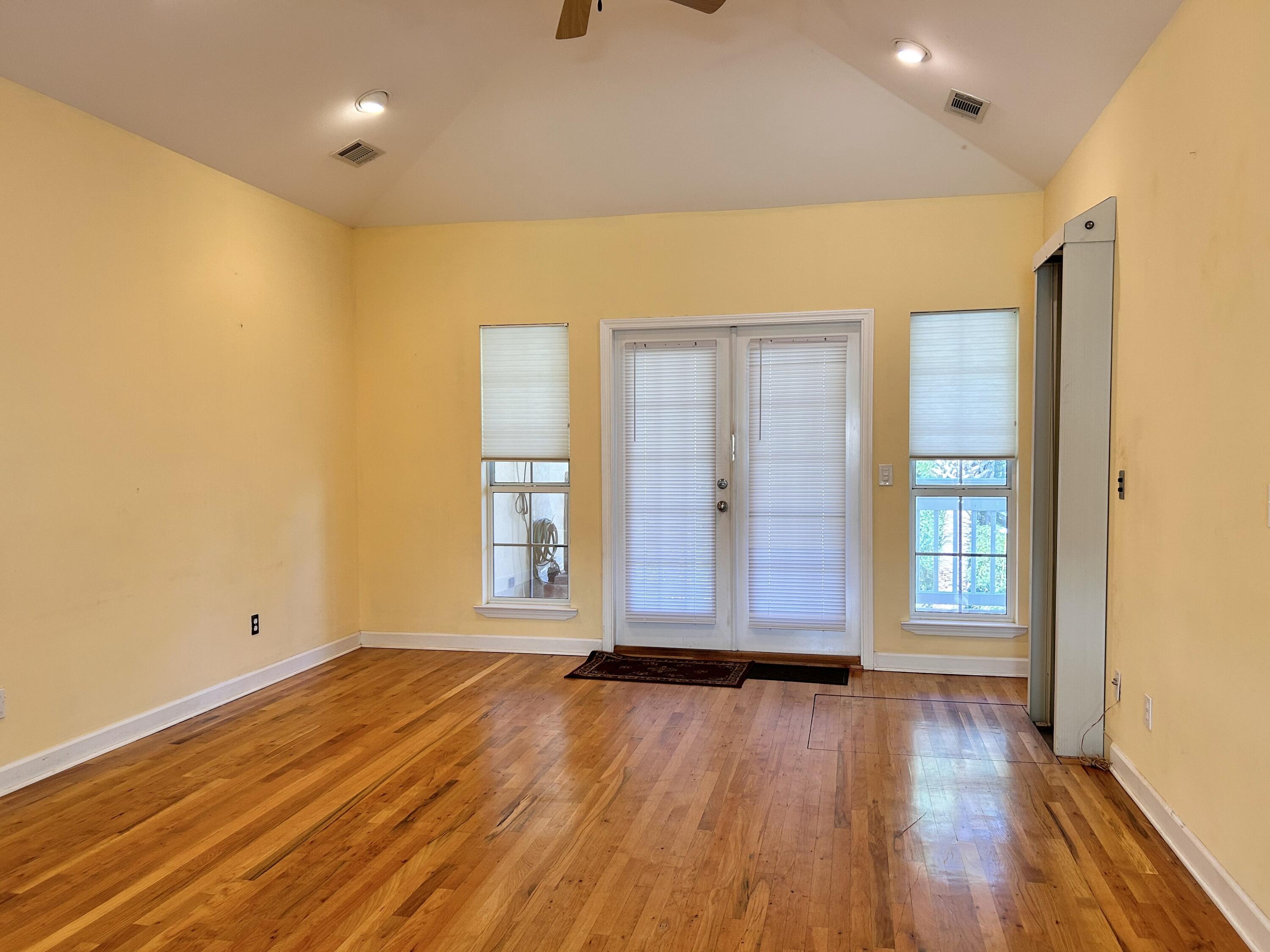 LEGION PARK LANDING - Residential