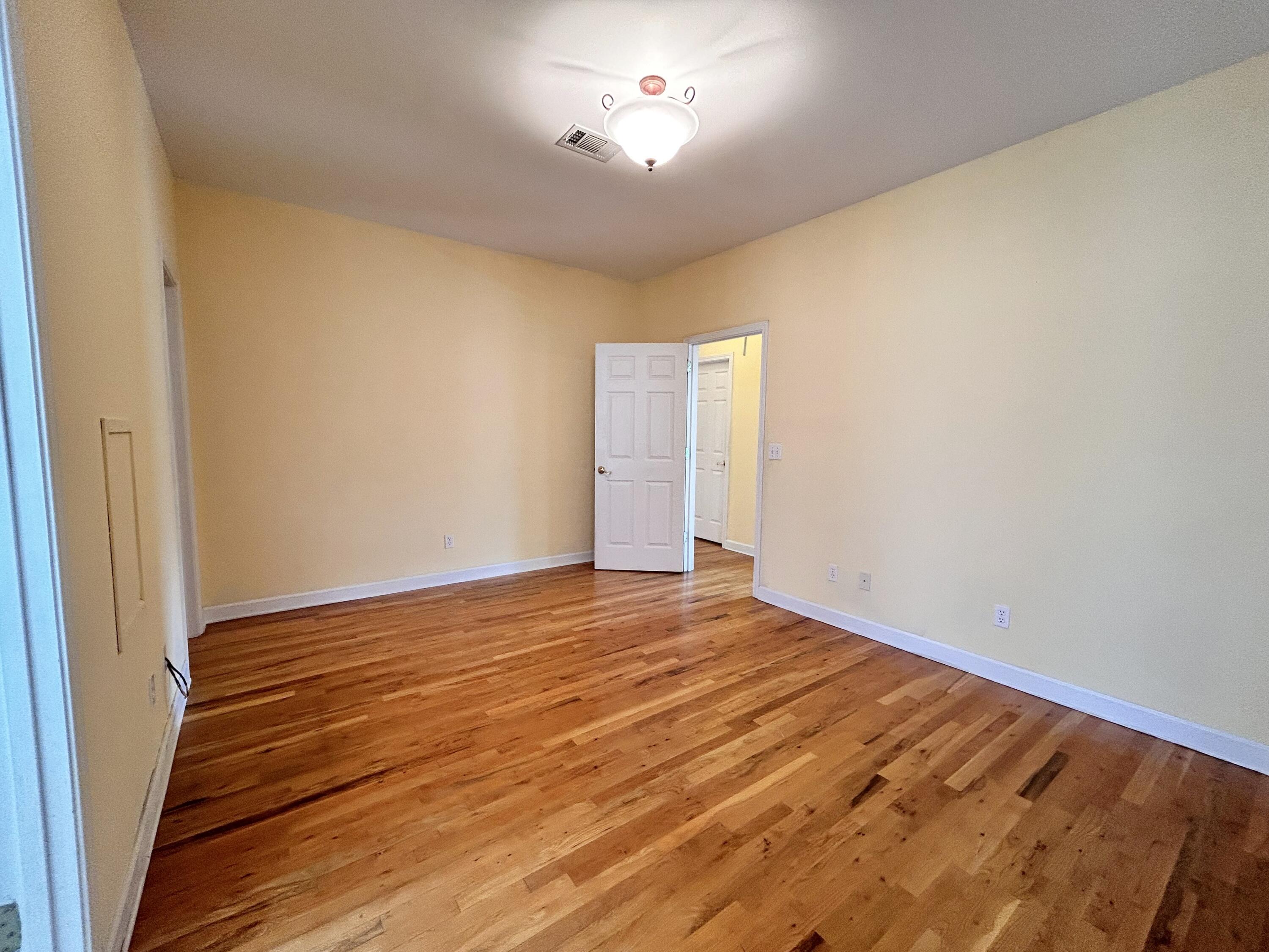 LEGION PARK LANDING - Residential