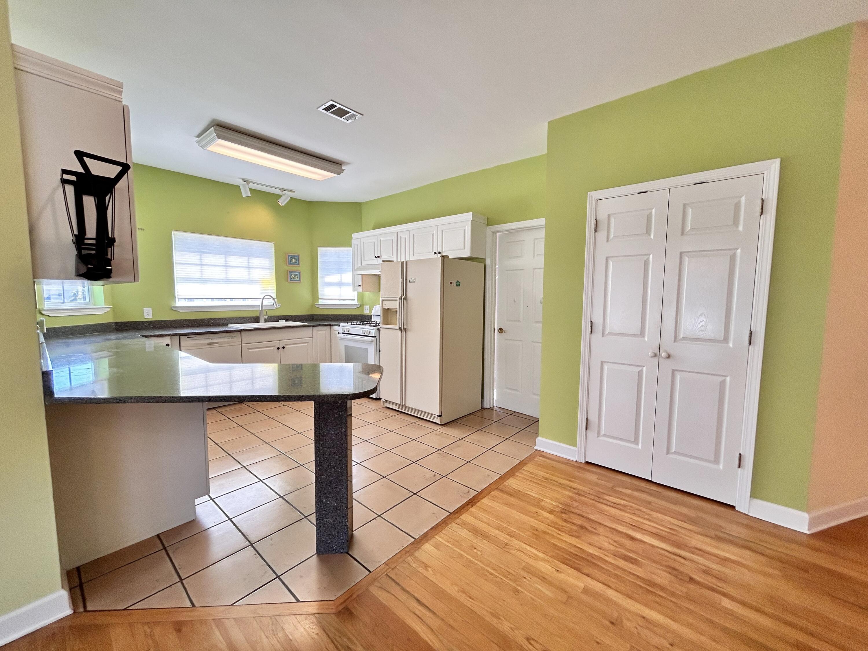 LEGION PARK LANDING - Residential