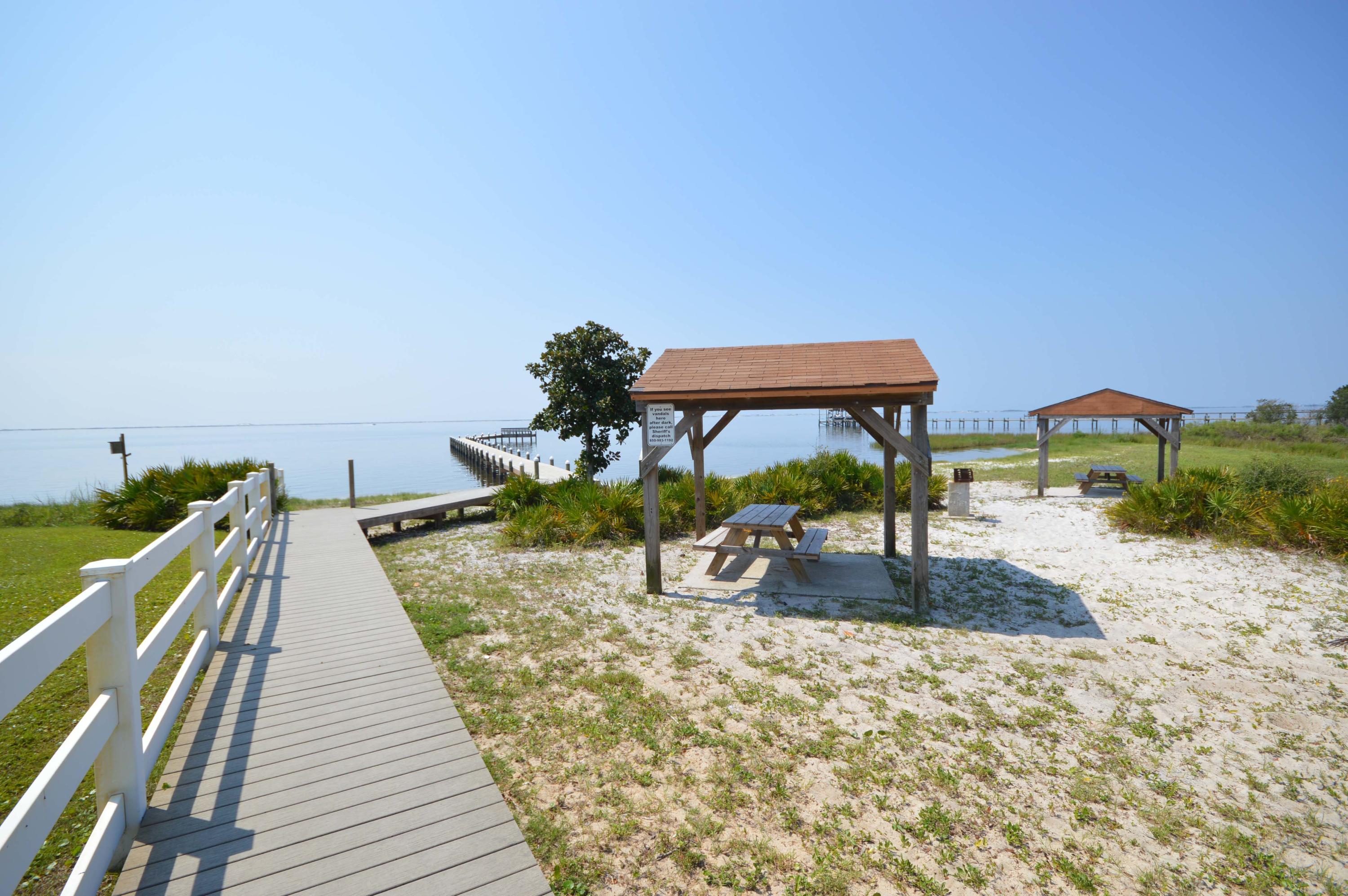 LIGHTHOUSE POINTE UNIT 3 - Residential