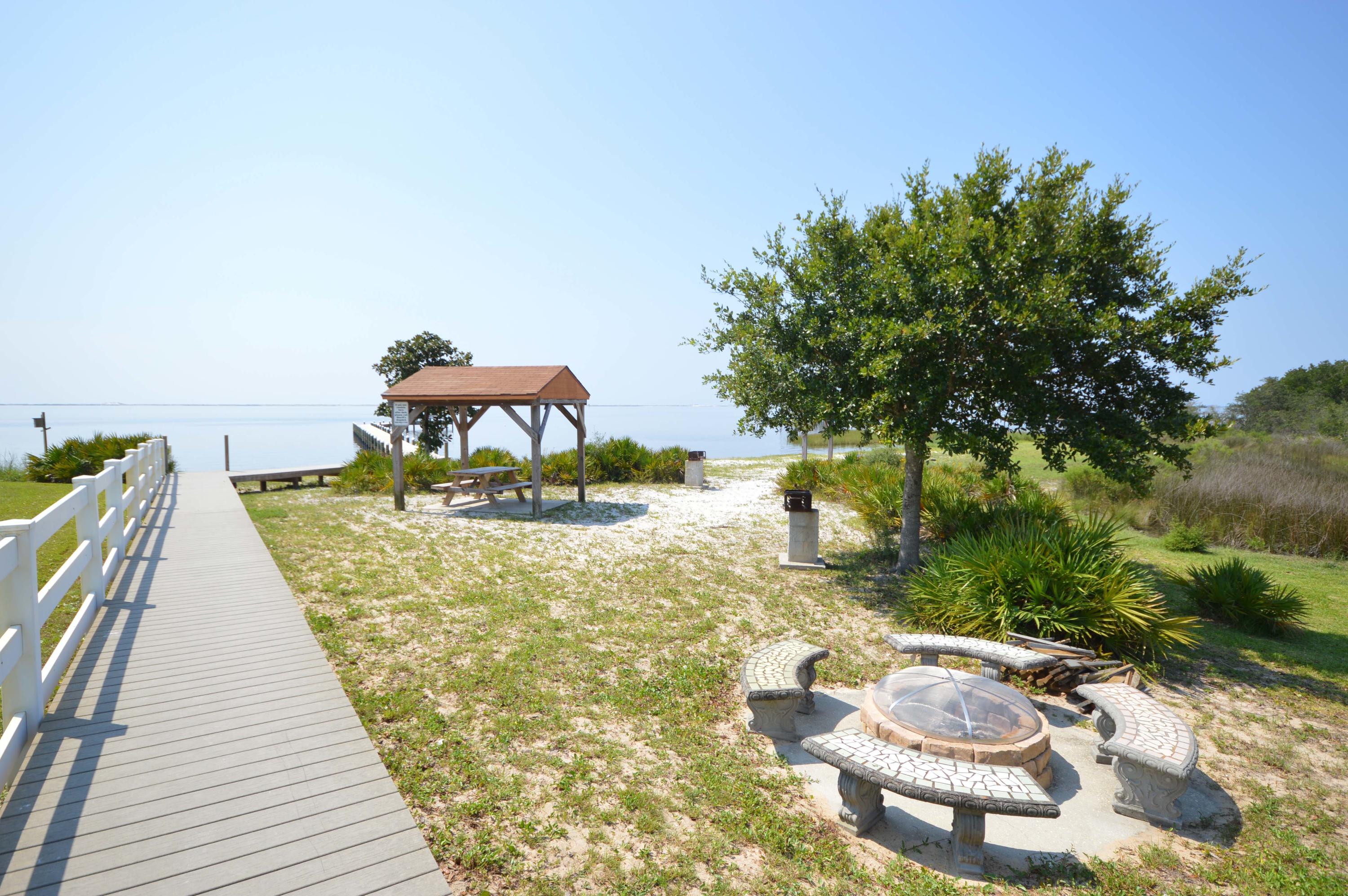 LIGHTHOUSE POINTE UNIT 3 - Residential