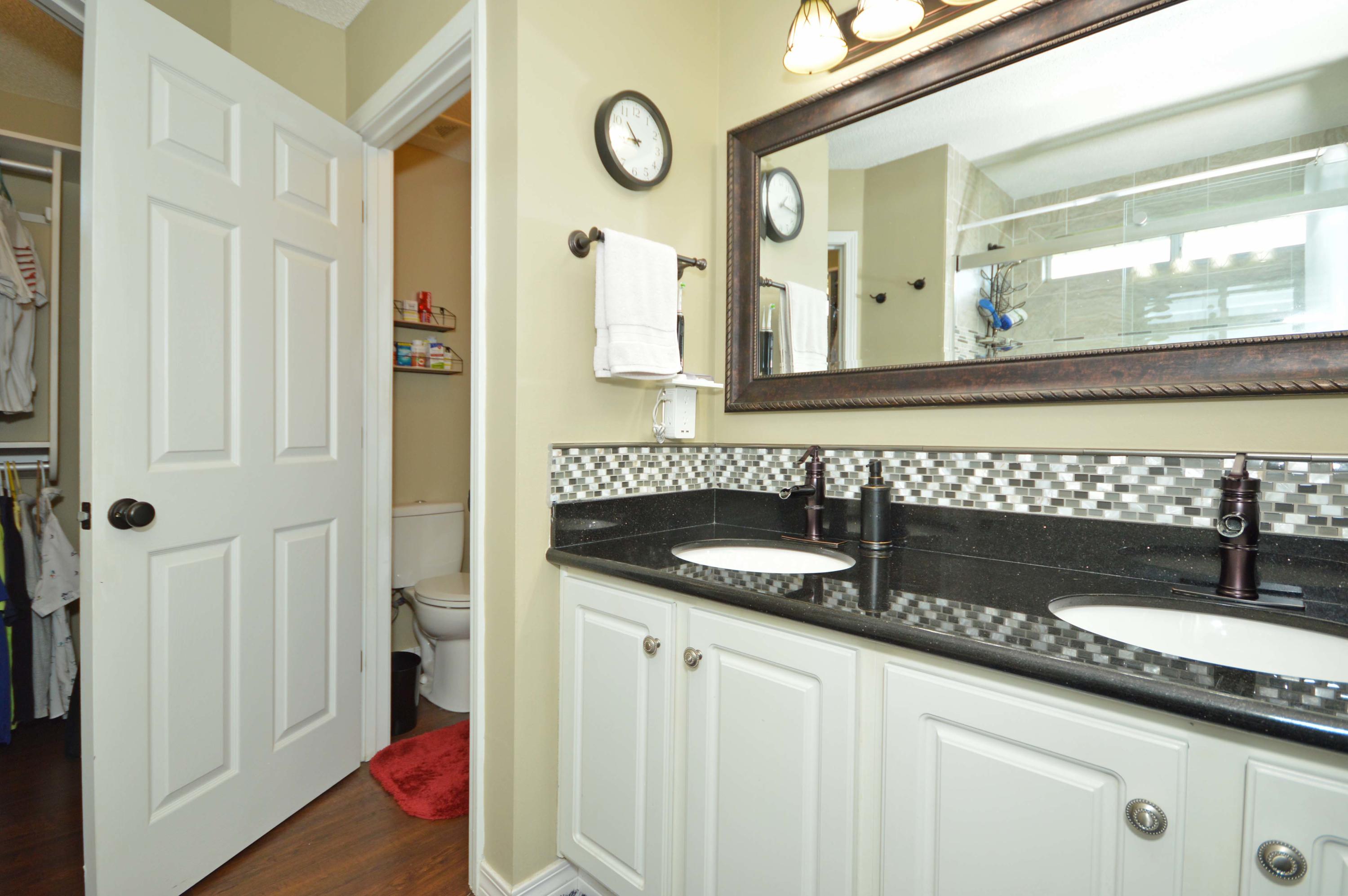 LIGHTHOUSE POINTE UNIT 3 - Residential