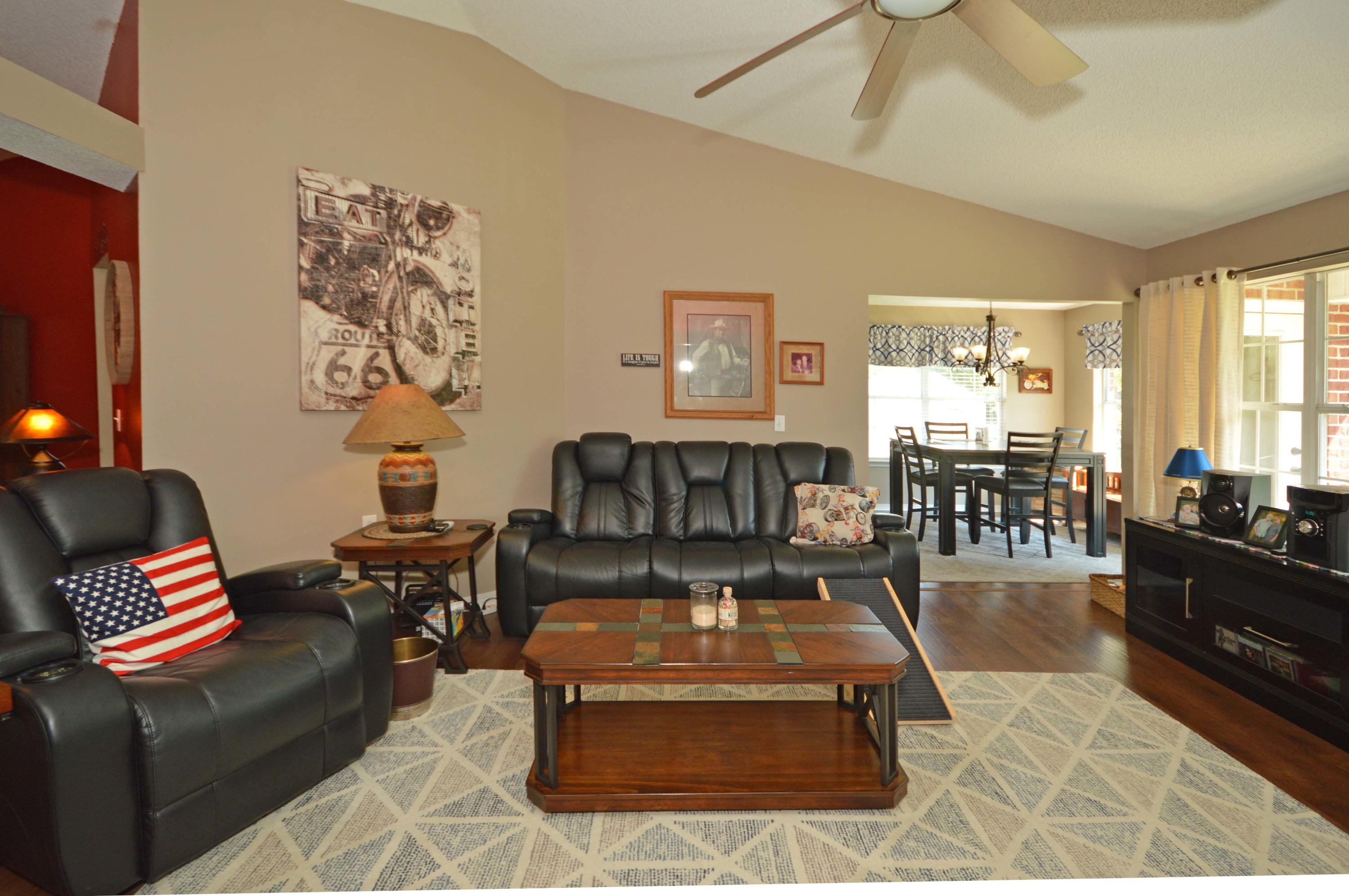 LIGHTHOUSE POINTE UNIT 3 - Residential