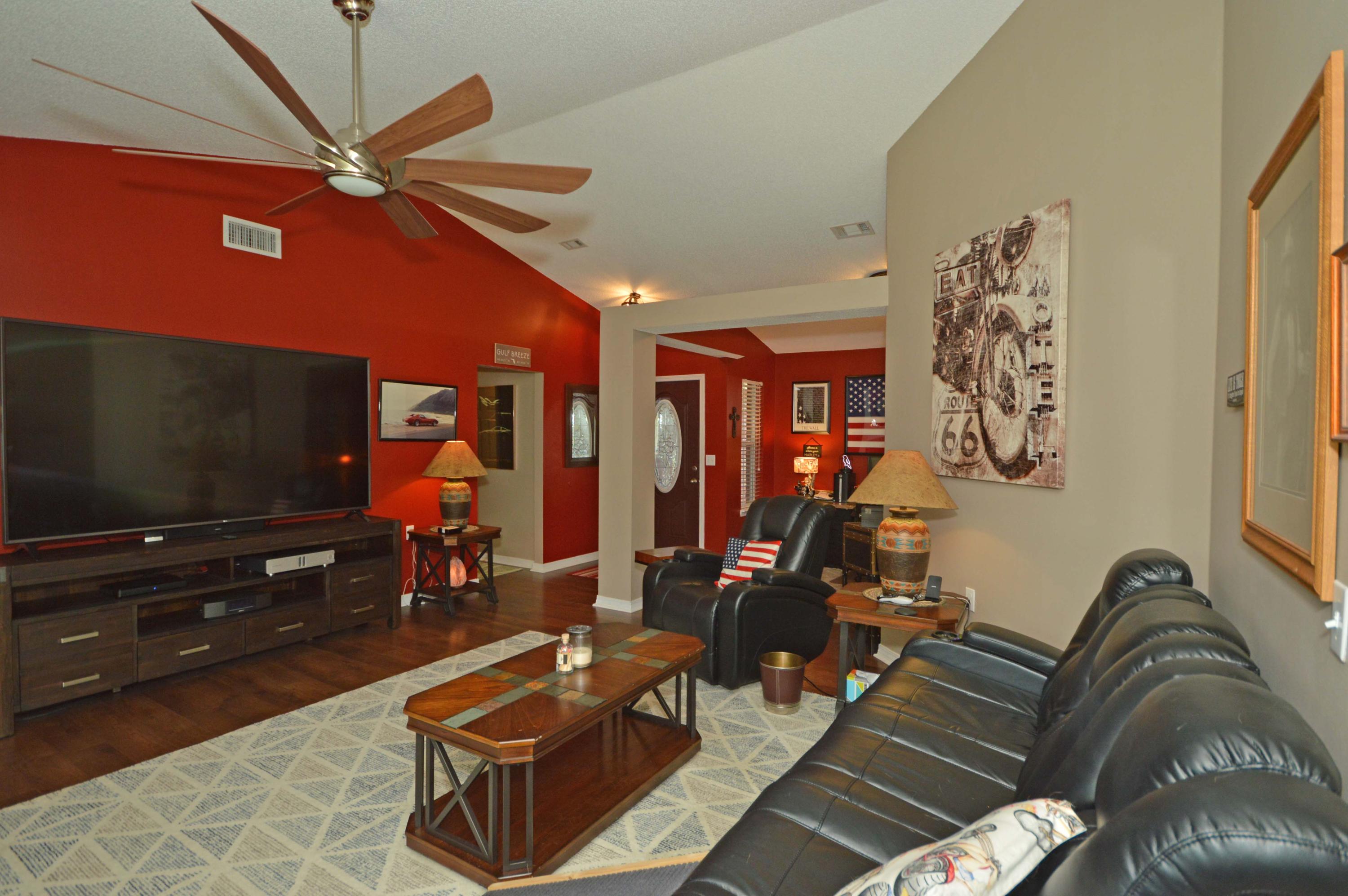 LIGHTHOUSE POINTE UNIT 3 - Residential