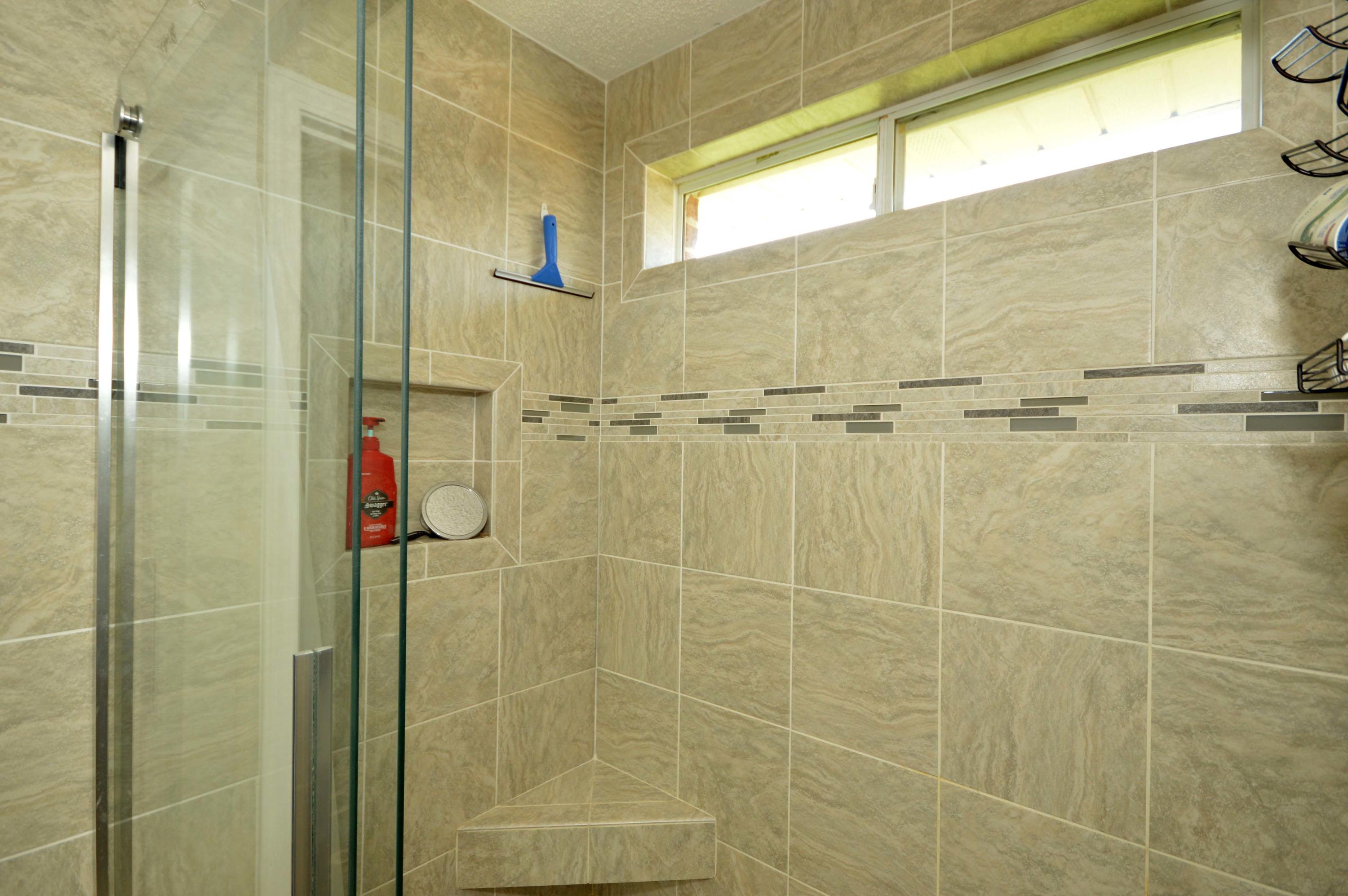 LIGHTHOUSE POINTE UNIT 3 - Residential