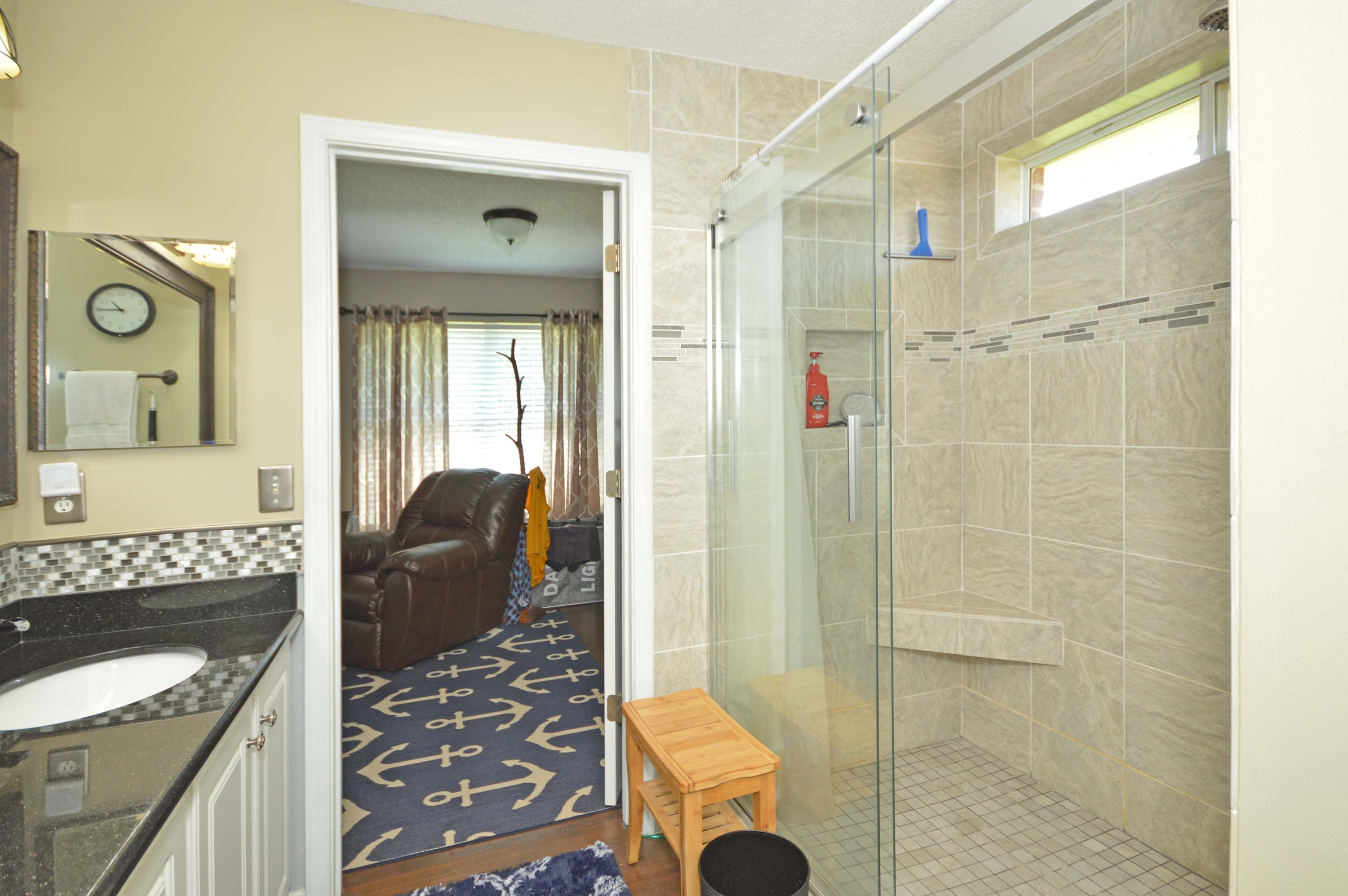 LIGHTHOUSE POINTE UNIT 3 - Residential