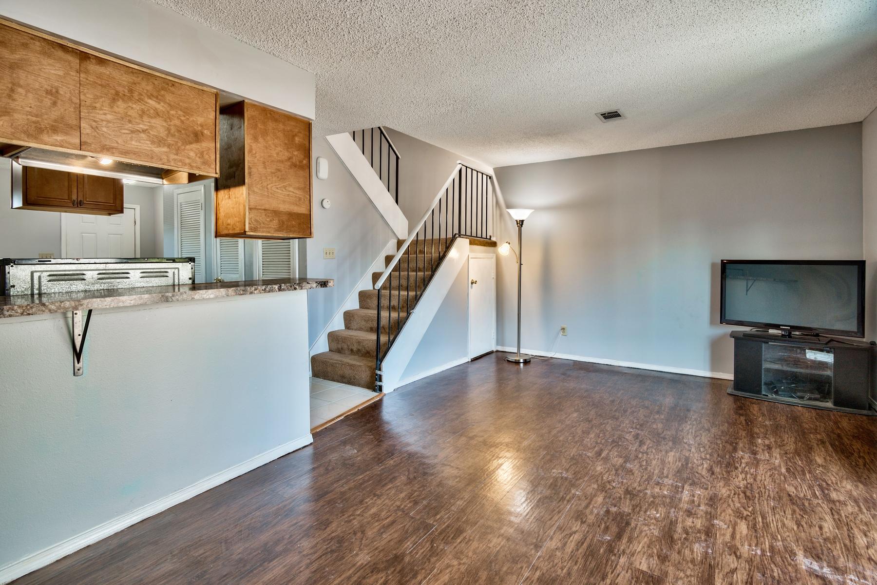 LEGION VILLAGE T/H - Residential