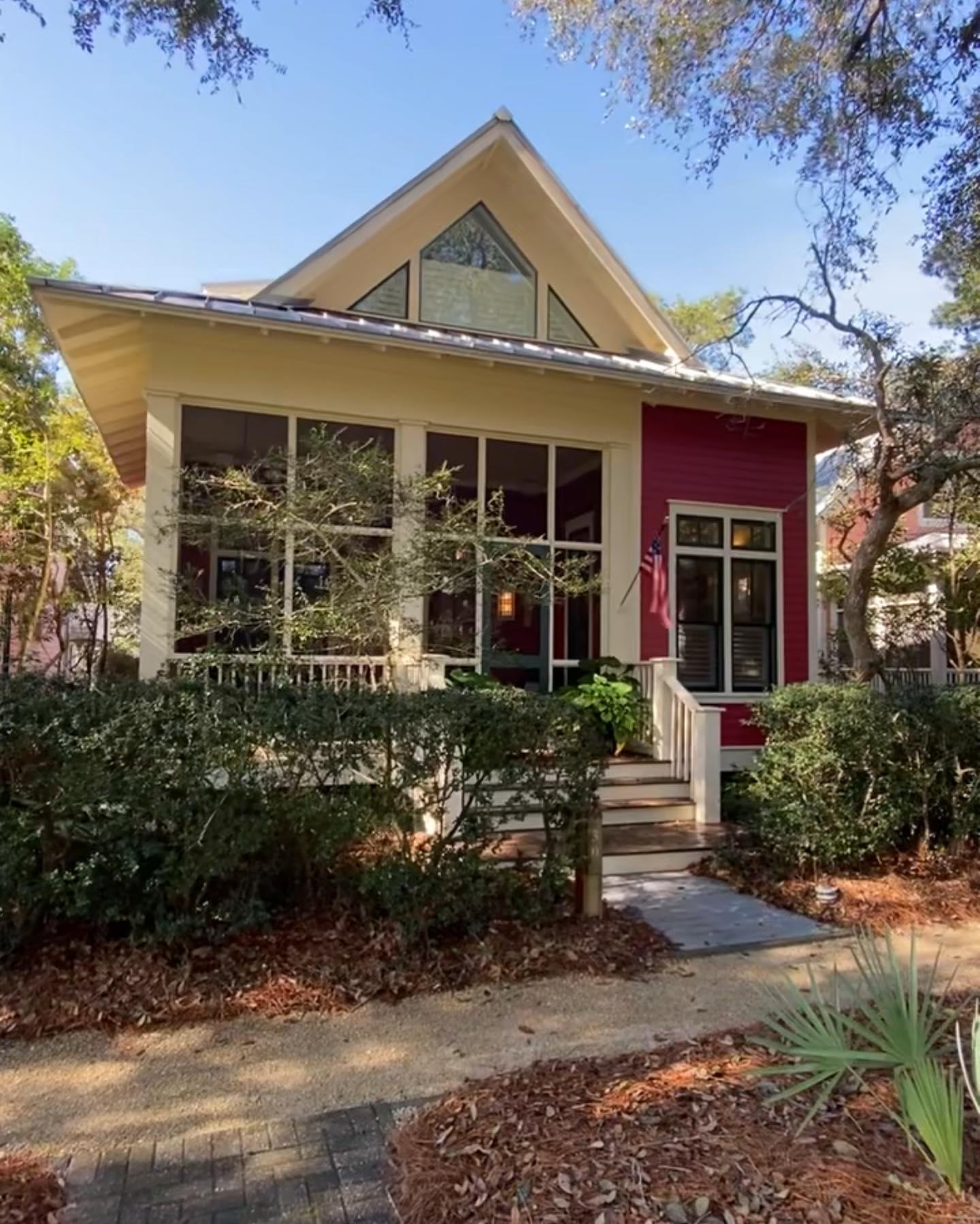 Beautiful WaterColor Cottage in phase I