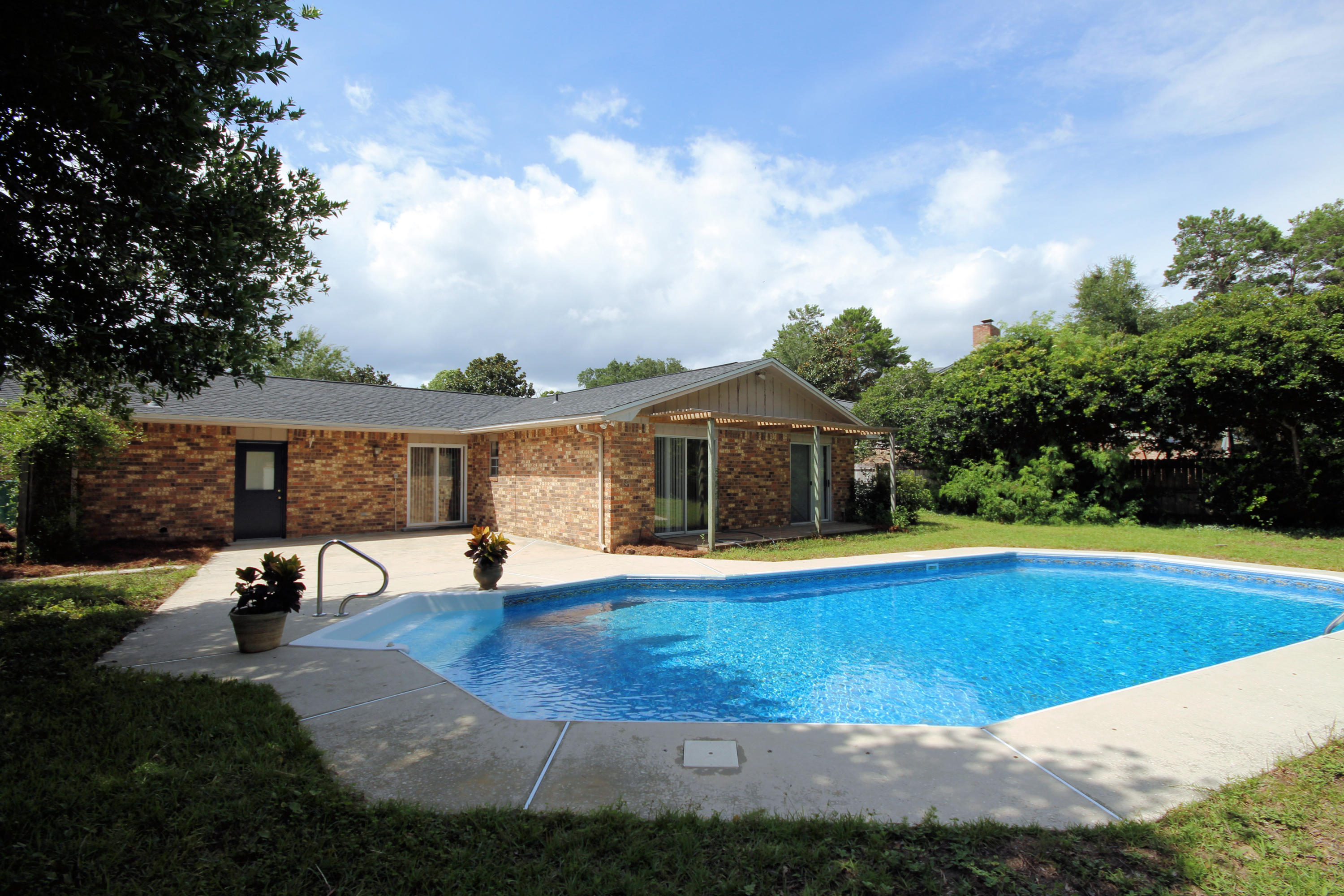 BLUEWATER BAY VILLAGE 1A - Residential