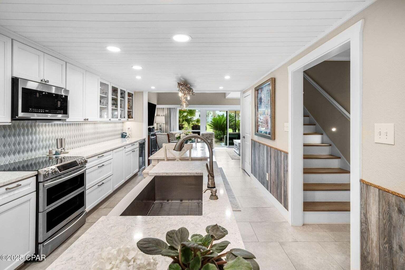 SUNNYSIDE BEACH & TENNIS CONDO - Residential