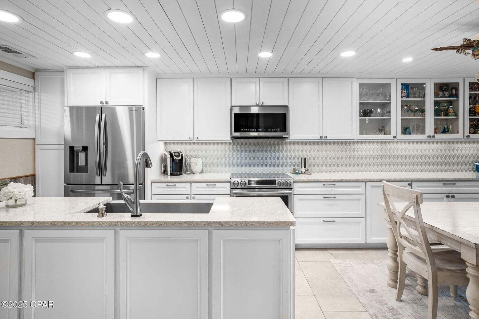 SUNNYSIDE BEACH & TENNIS CONDO - Residential