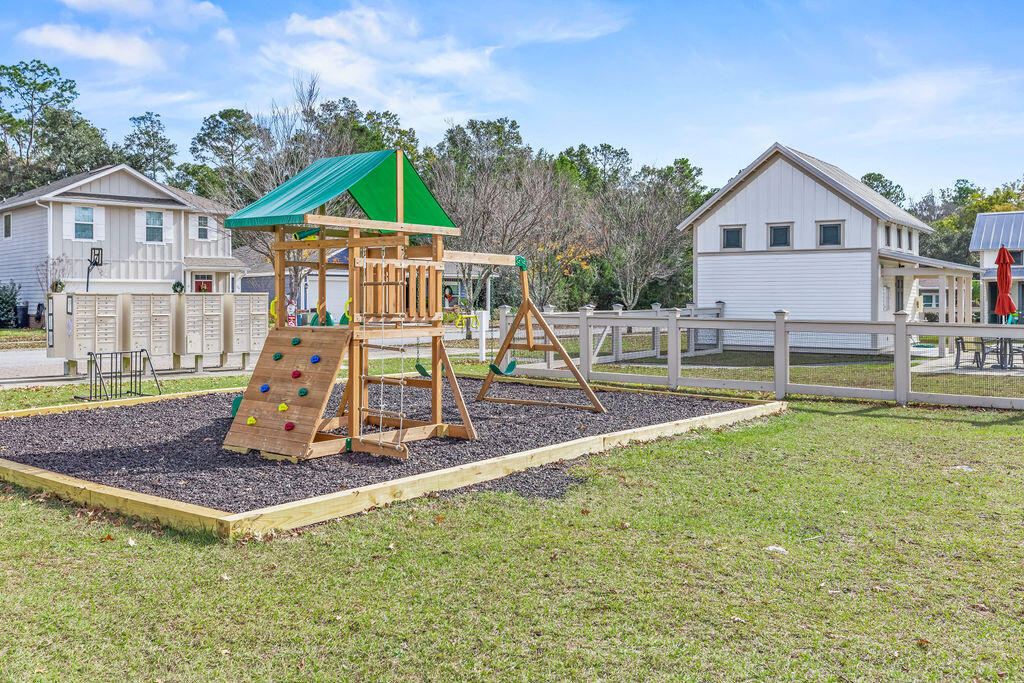 LAGRANGE LANDING - Residential