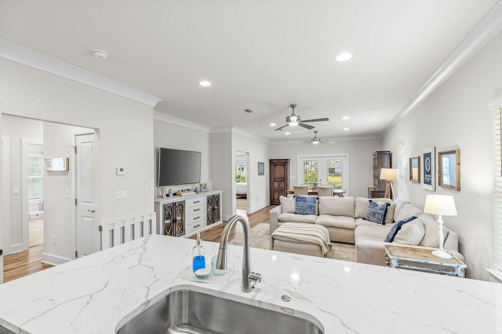 LAGRANGE LANDING - Residential