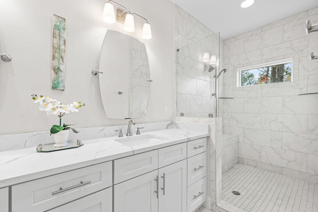 LAGRANGE LANDING - Residential