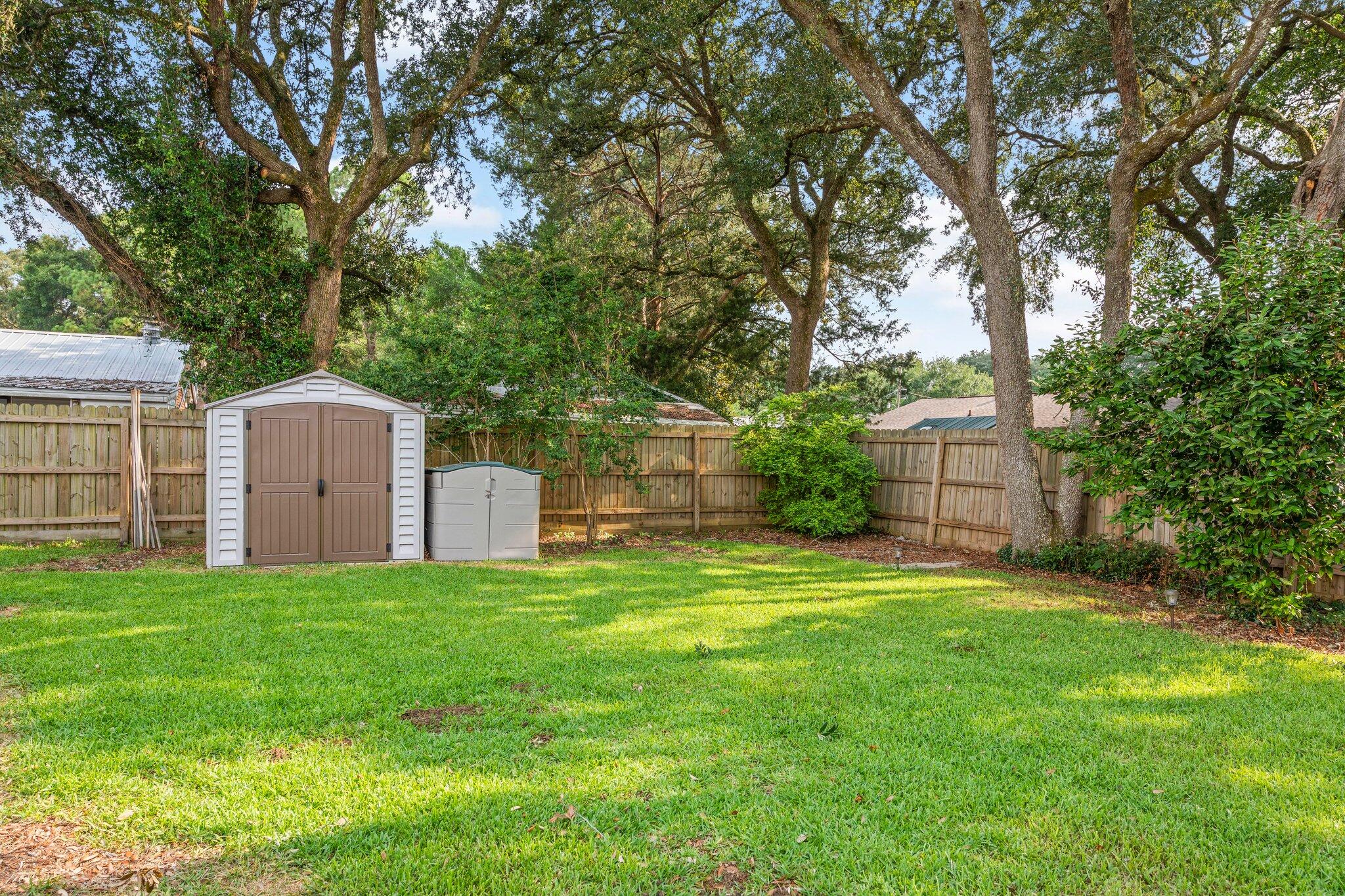 LEOTA MILLER S/D LOT 17 BLK D - Residential Lease