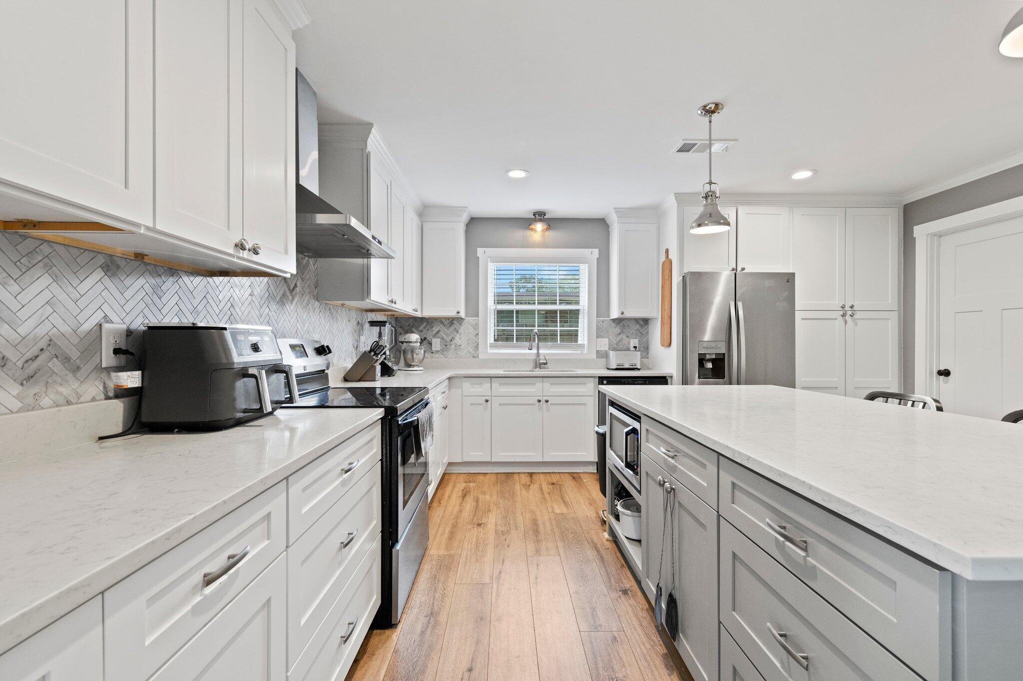 LEOTA MILLER S/D LOT 17 BLK D - Residential Lease