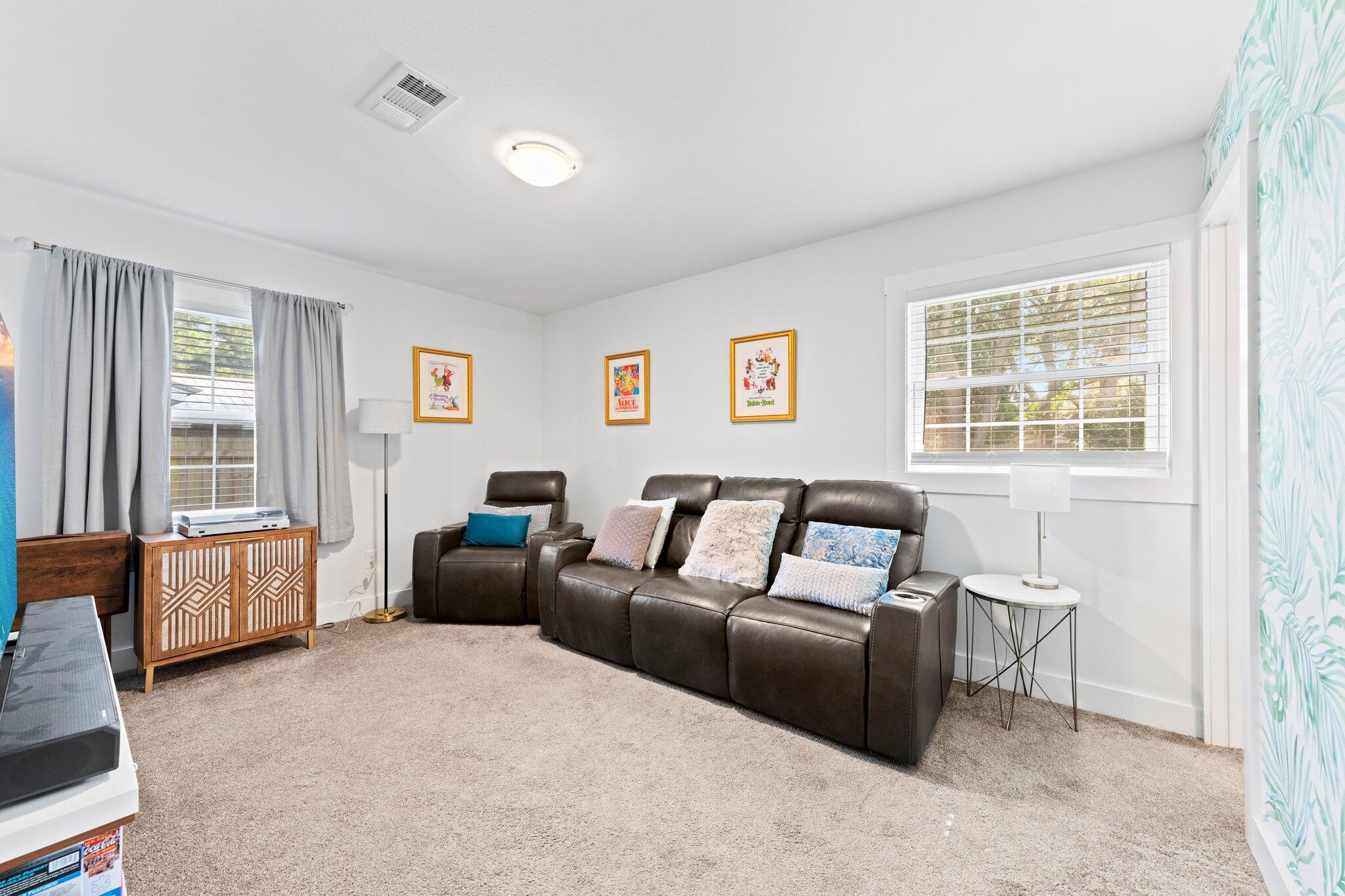 LEOTA MILLER S/D LOT 17 BLK D - Residential Lease