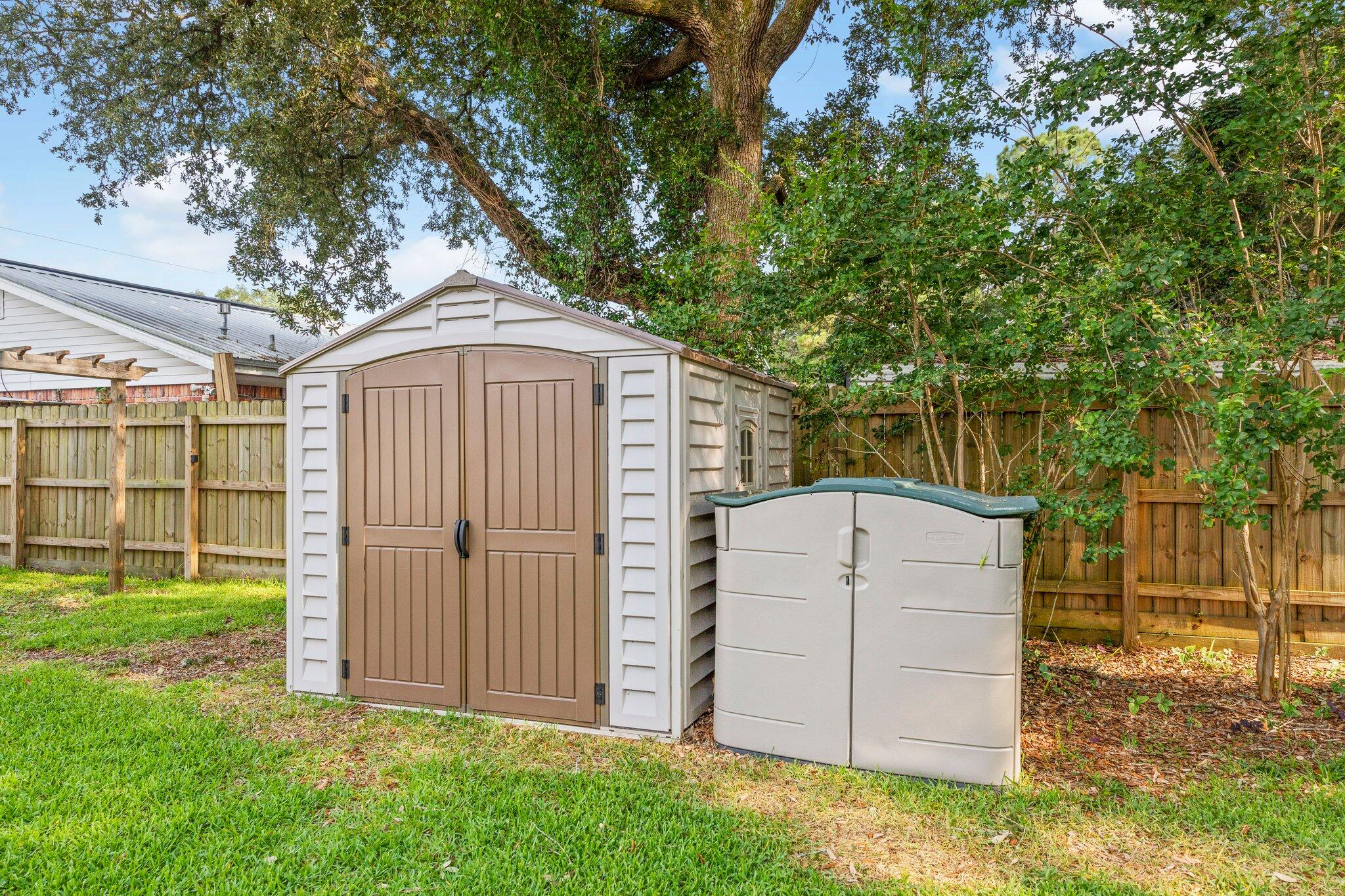 LEOTA MILLER S/D LOT 17 BLK D - Residential Lease