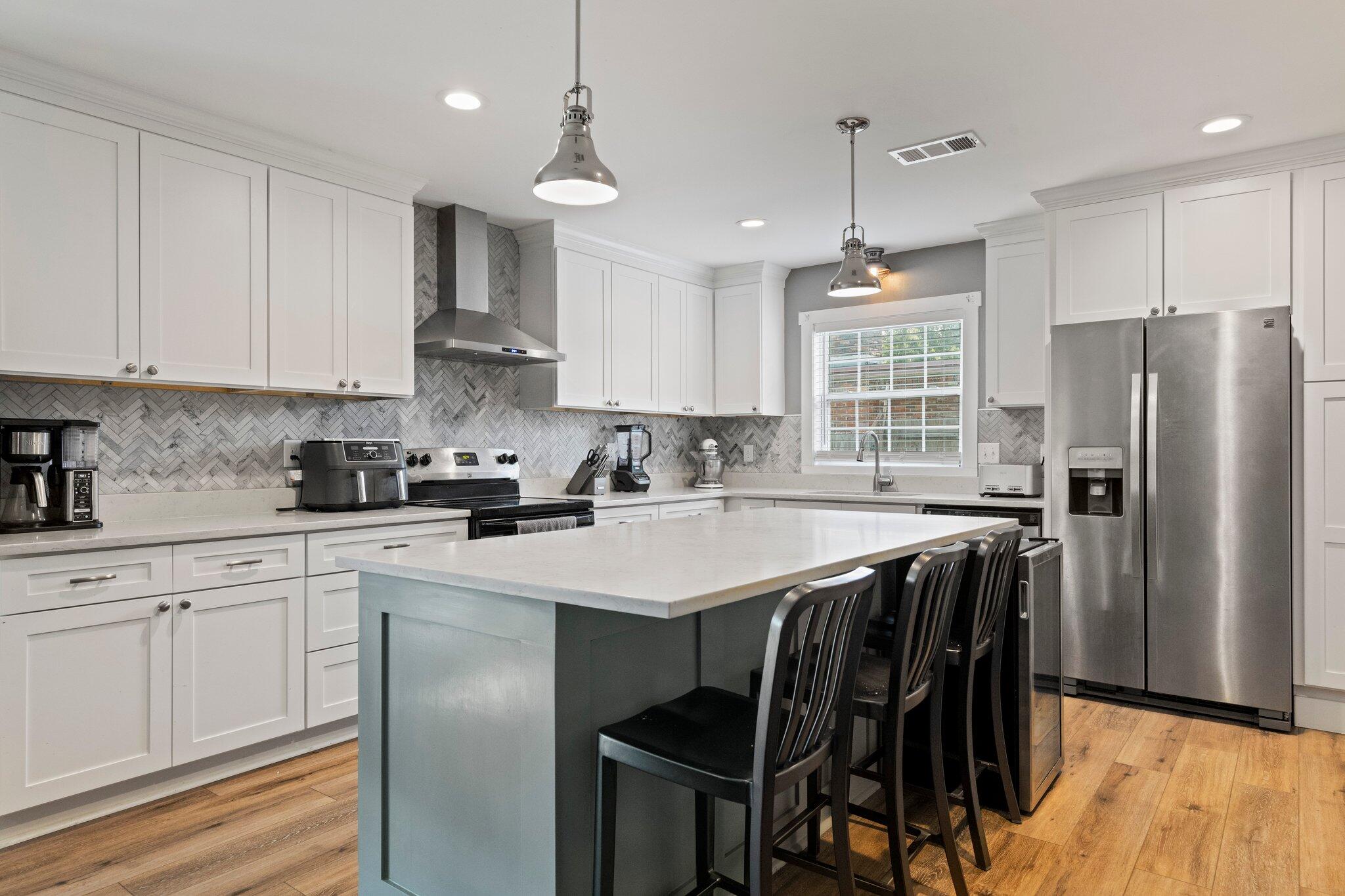 LEOTA MILLER S/D LOT 17 BLK D - Residential Lease