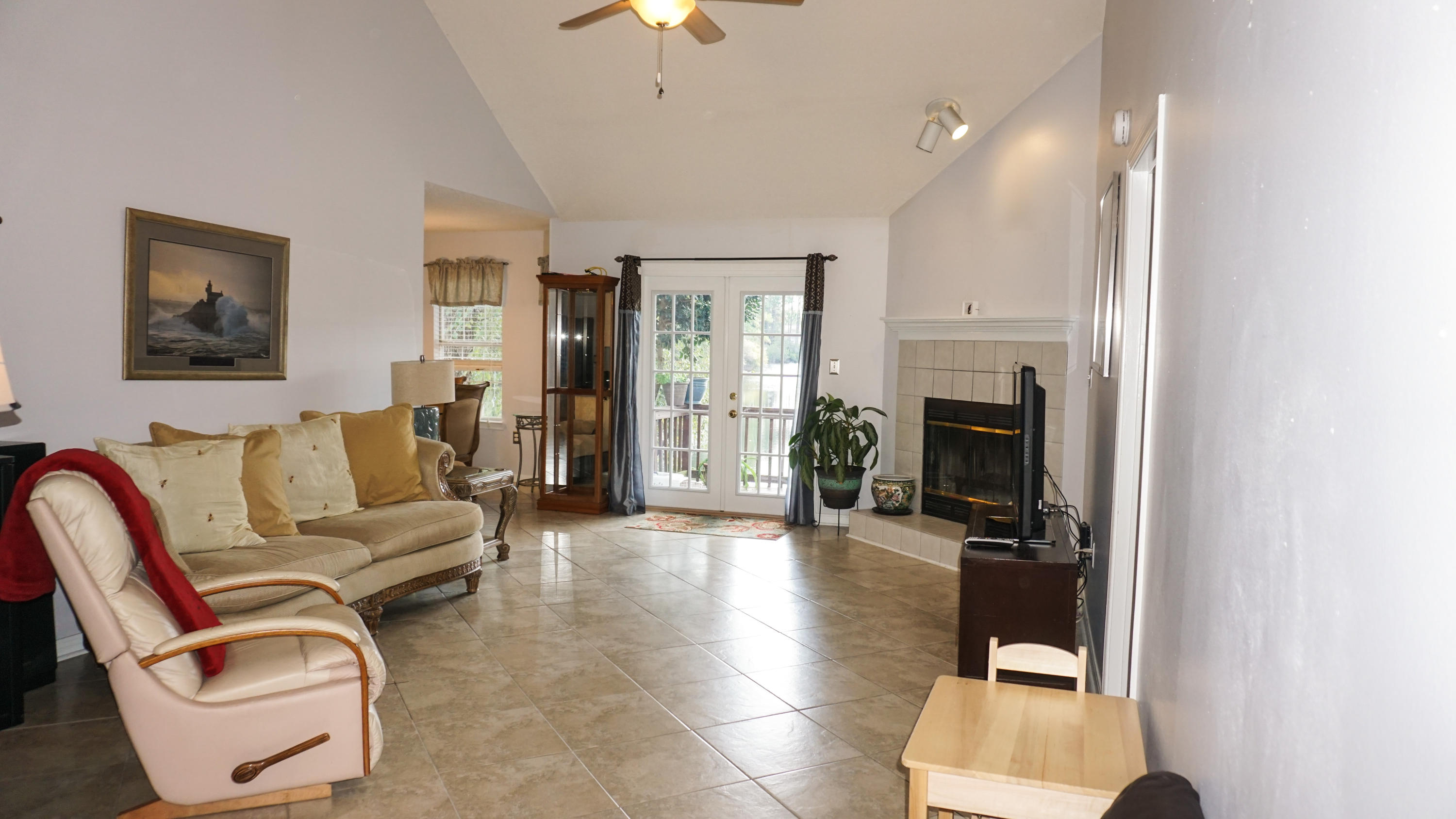 LAKE CHARLESTON - Residential