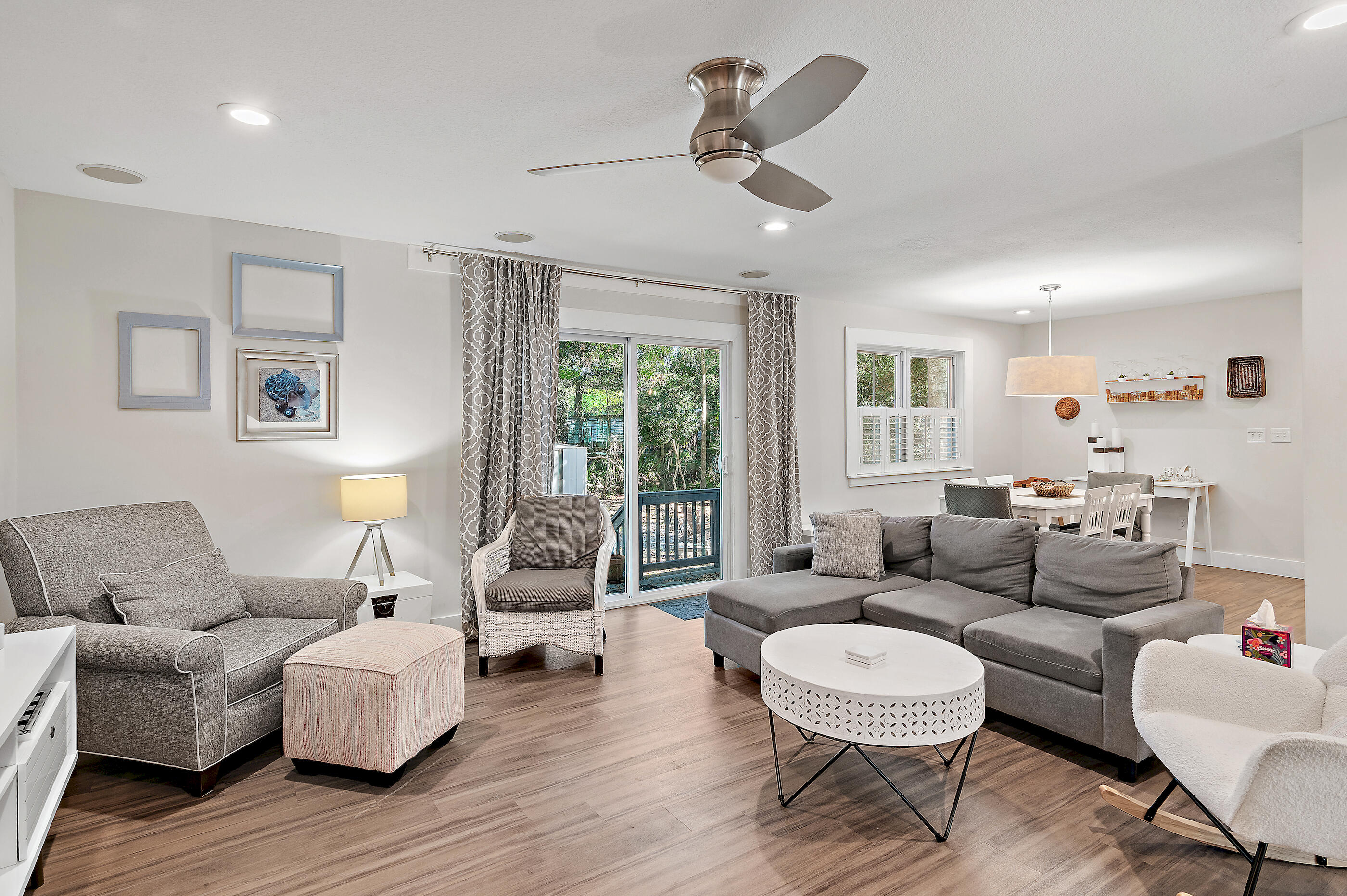 TOWN OF SANTA ROSA - Residential