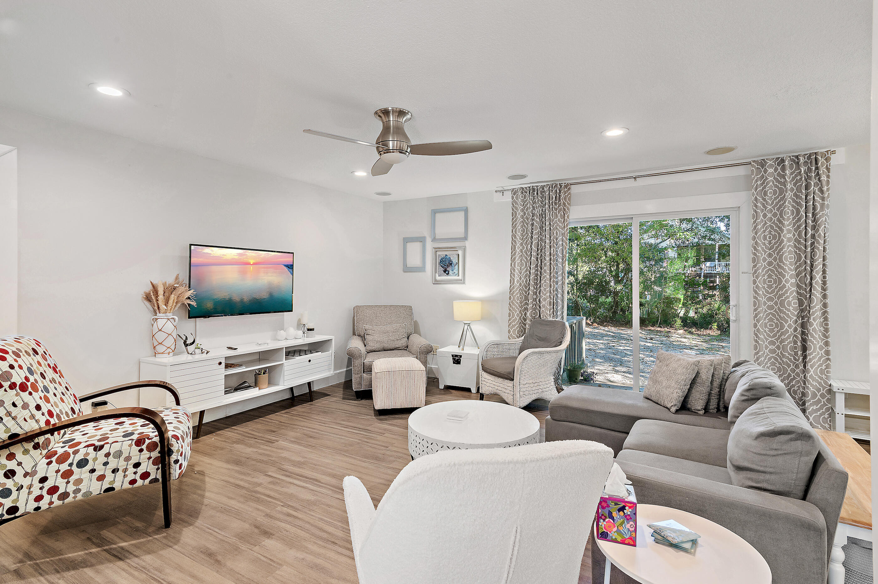 TOWN OF SANTA ROSA - Residential