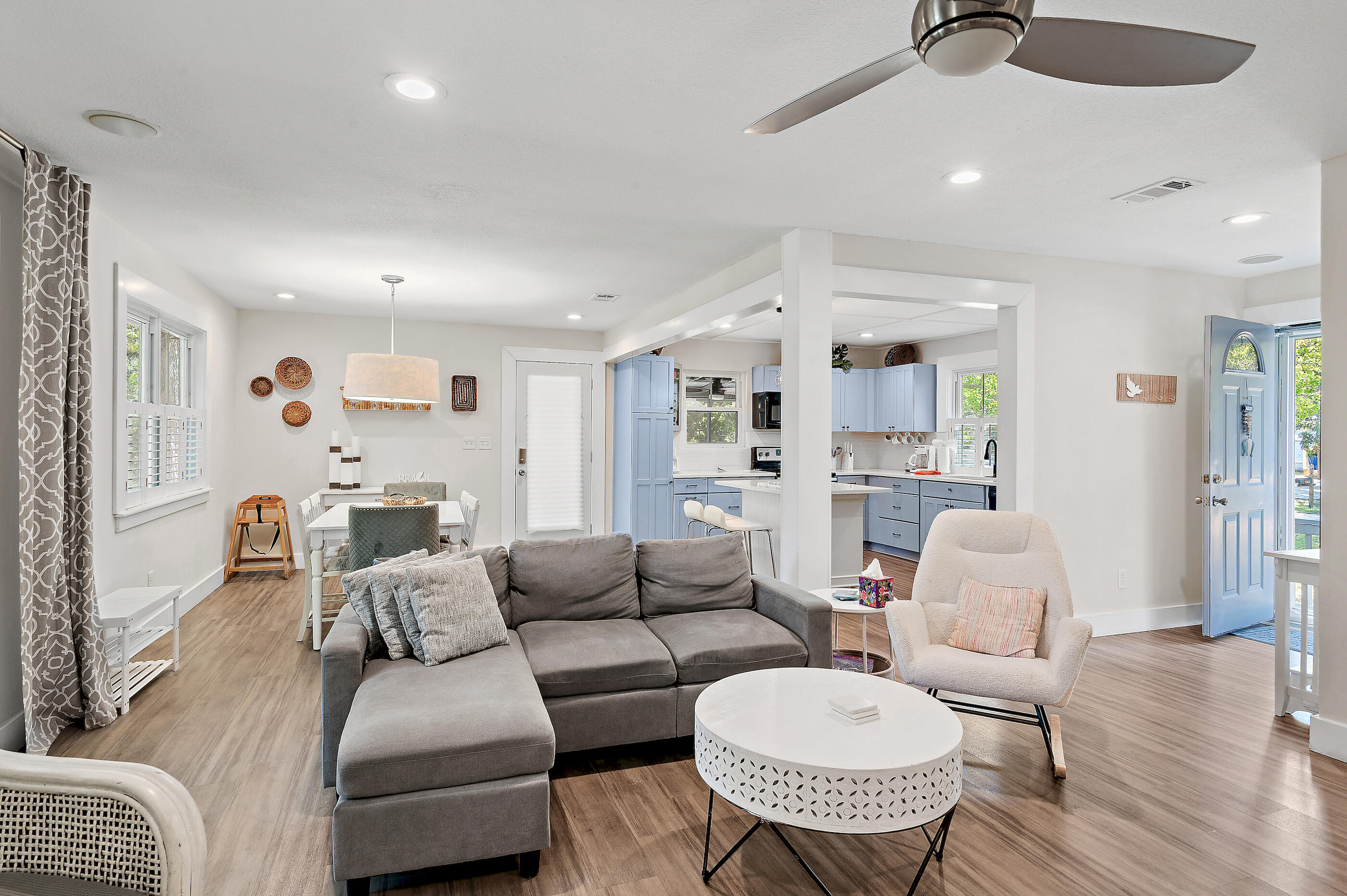 TOWN OF SANTA ROSA - Residential
