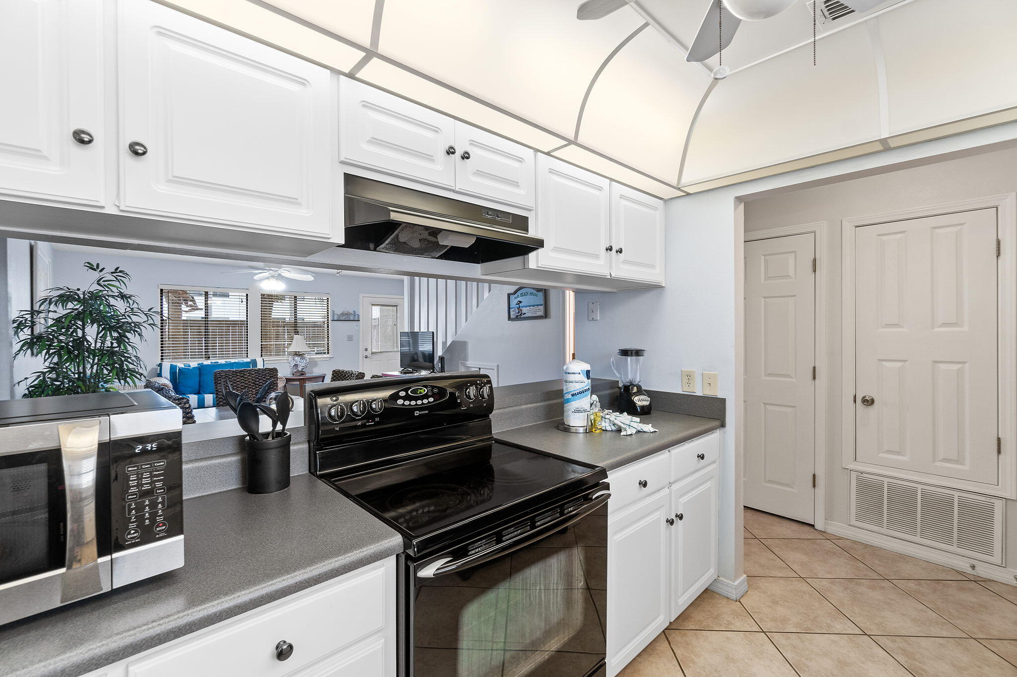 SUGAR BEACH T/H - Residential