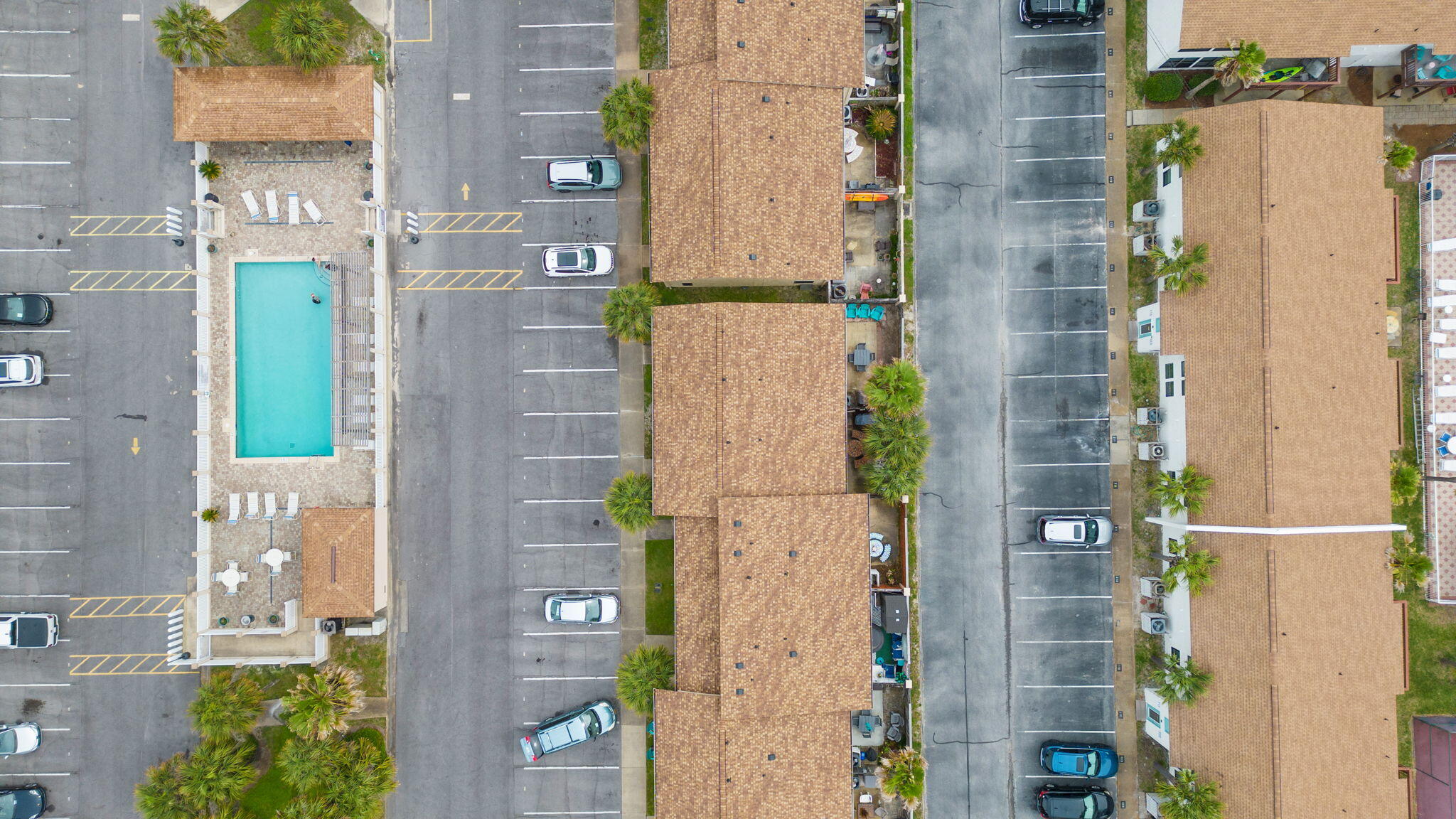 SUGAR BEACH T/H - Residential