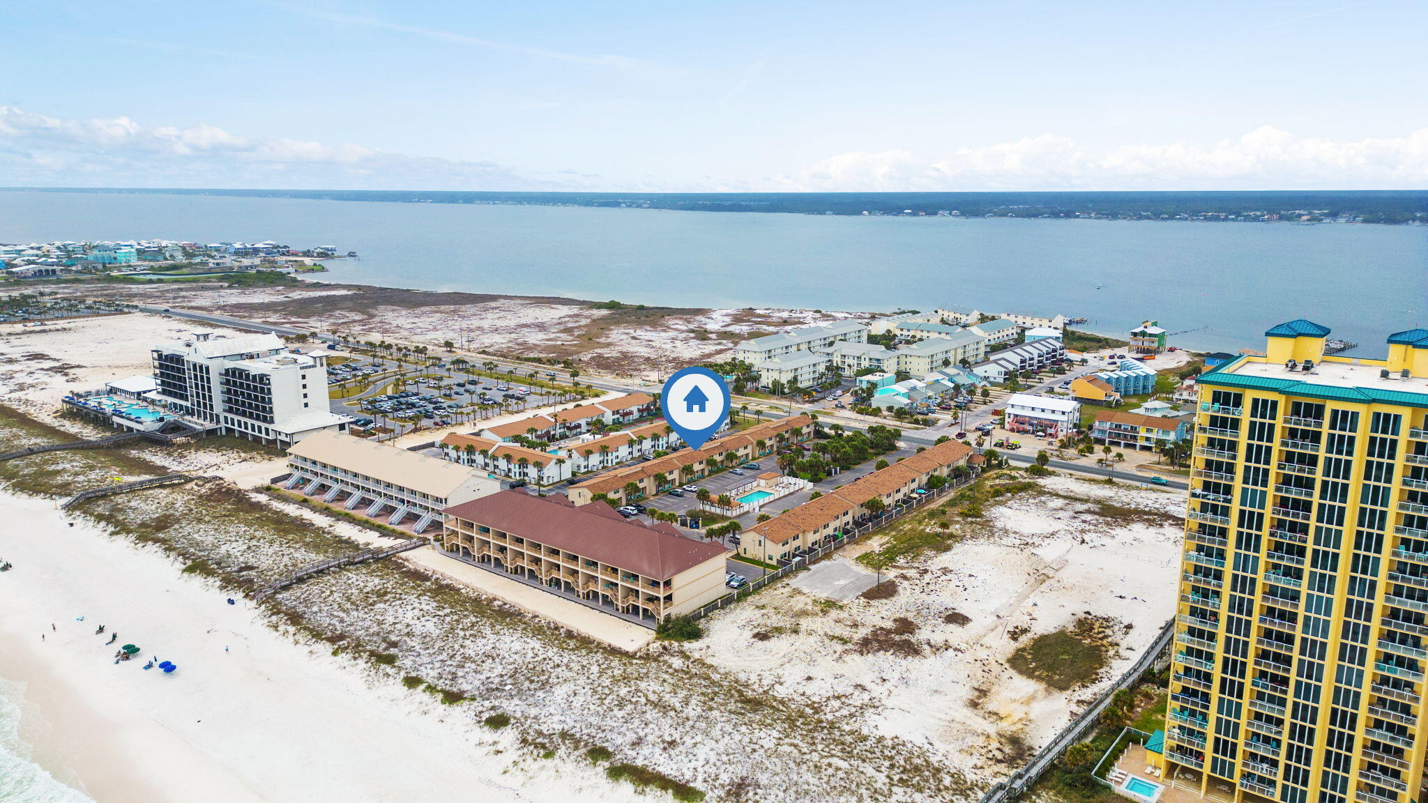 SUGAR BEACH T/H - Residential