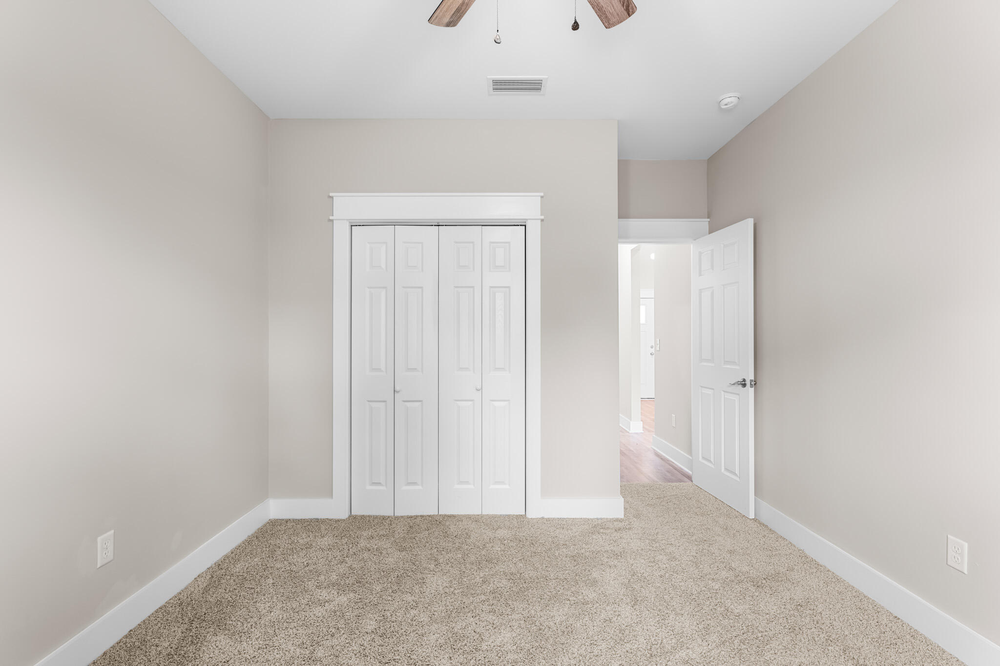 CASA LOMA S/D - Residential Lease