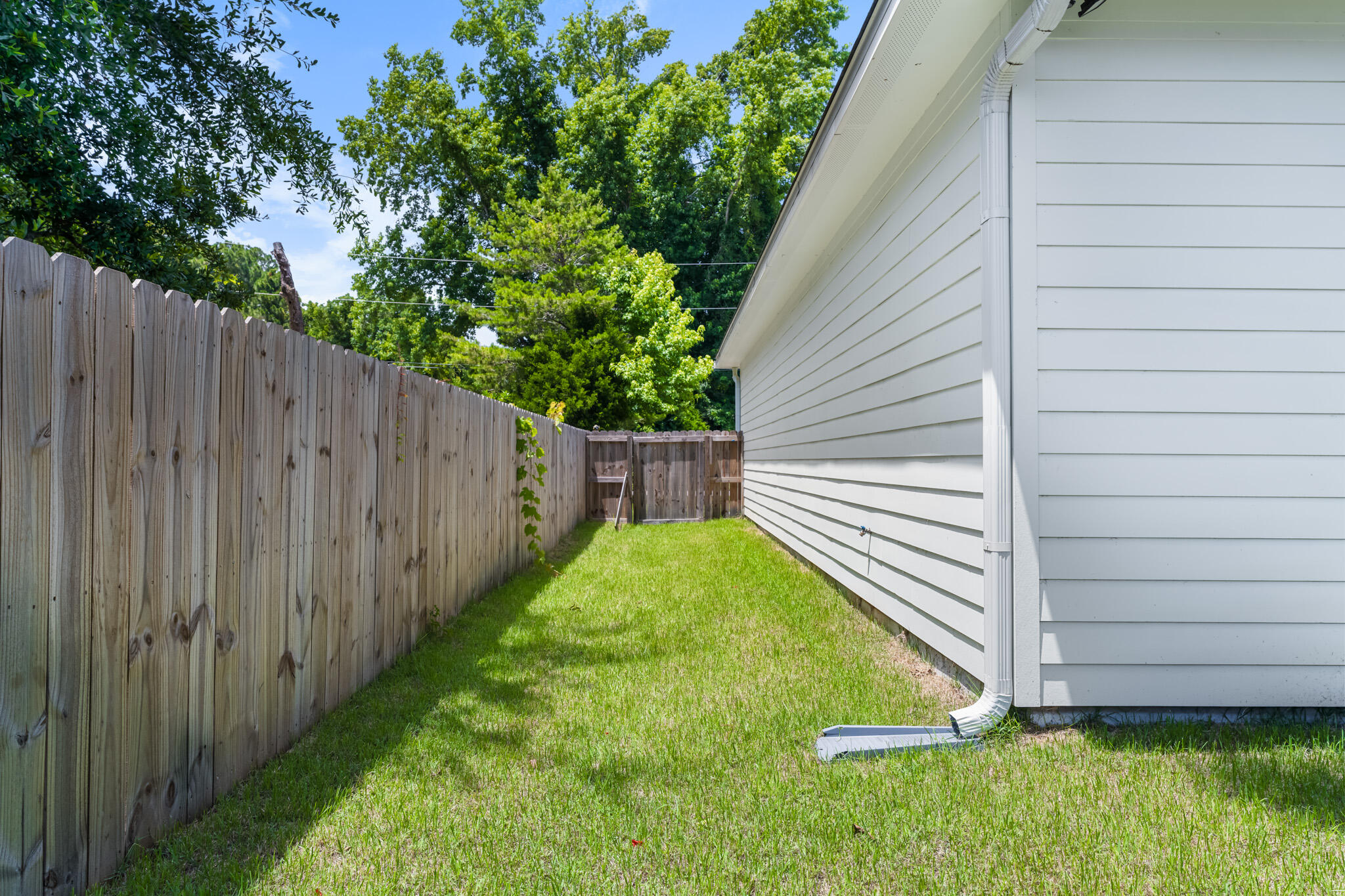 CASA LOMA S/D - Residential Lease