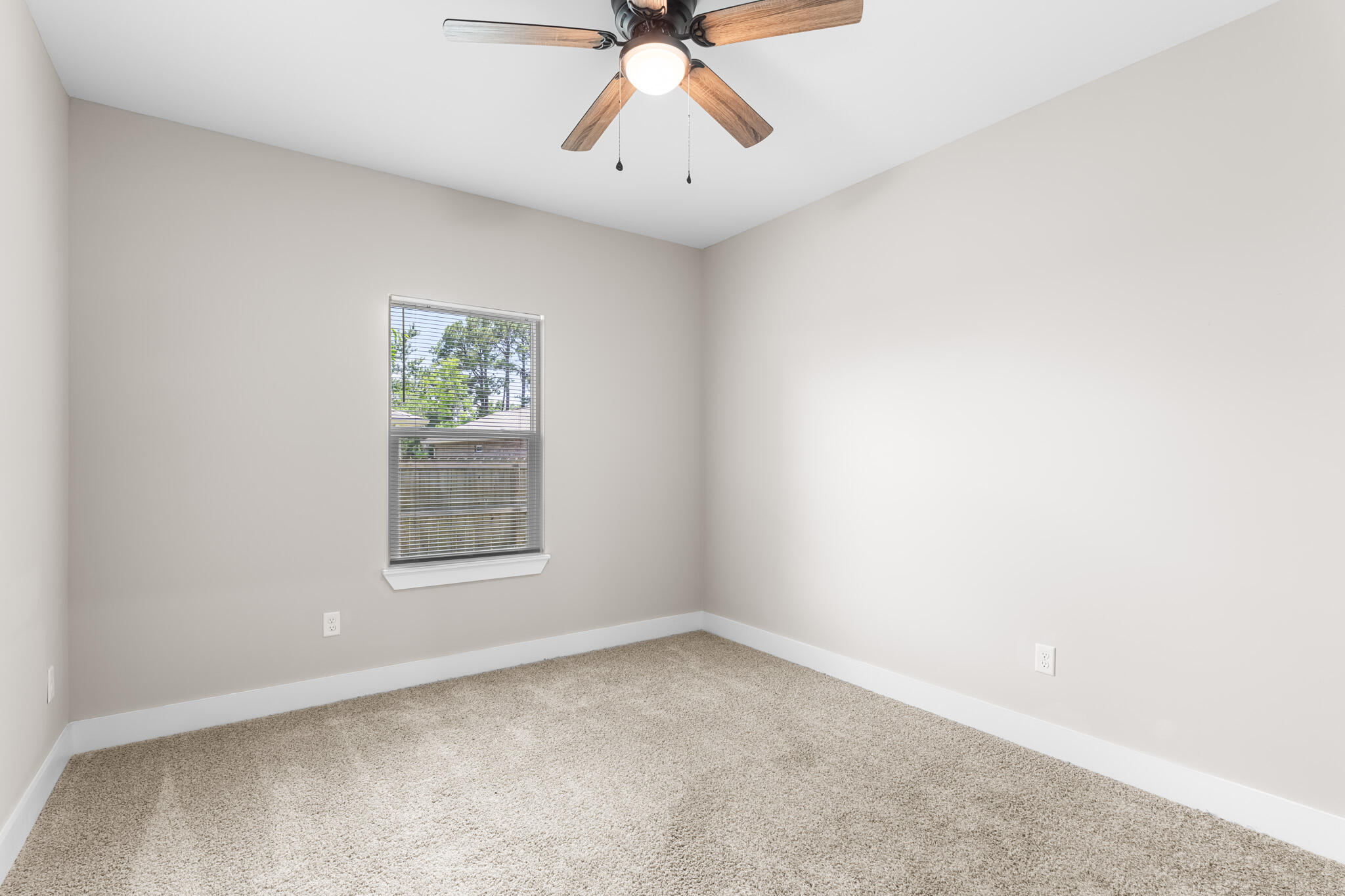 CASA LOMA S/D - Residential Lease