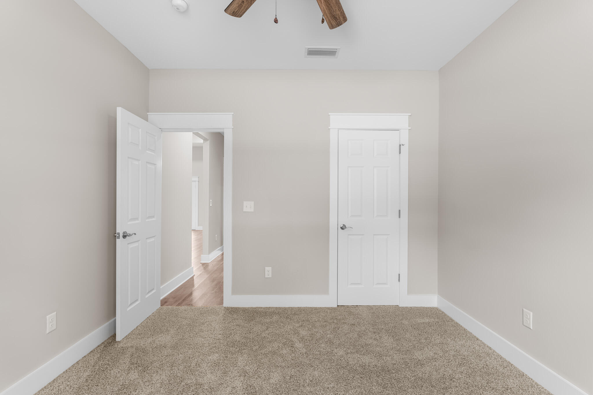 CASA LOMA S/D - Residential Lease