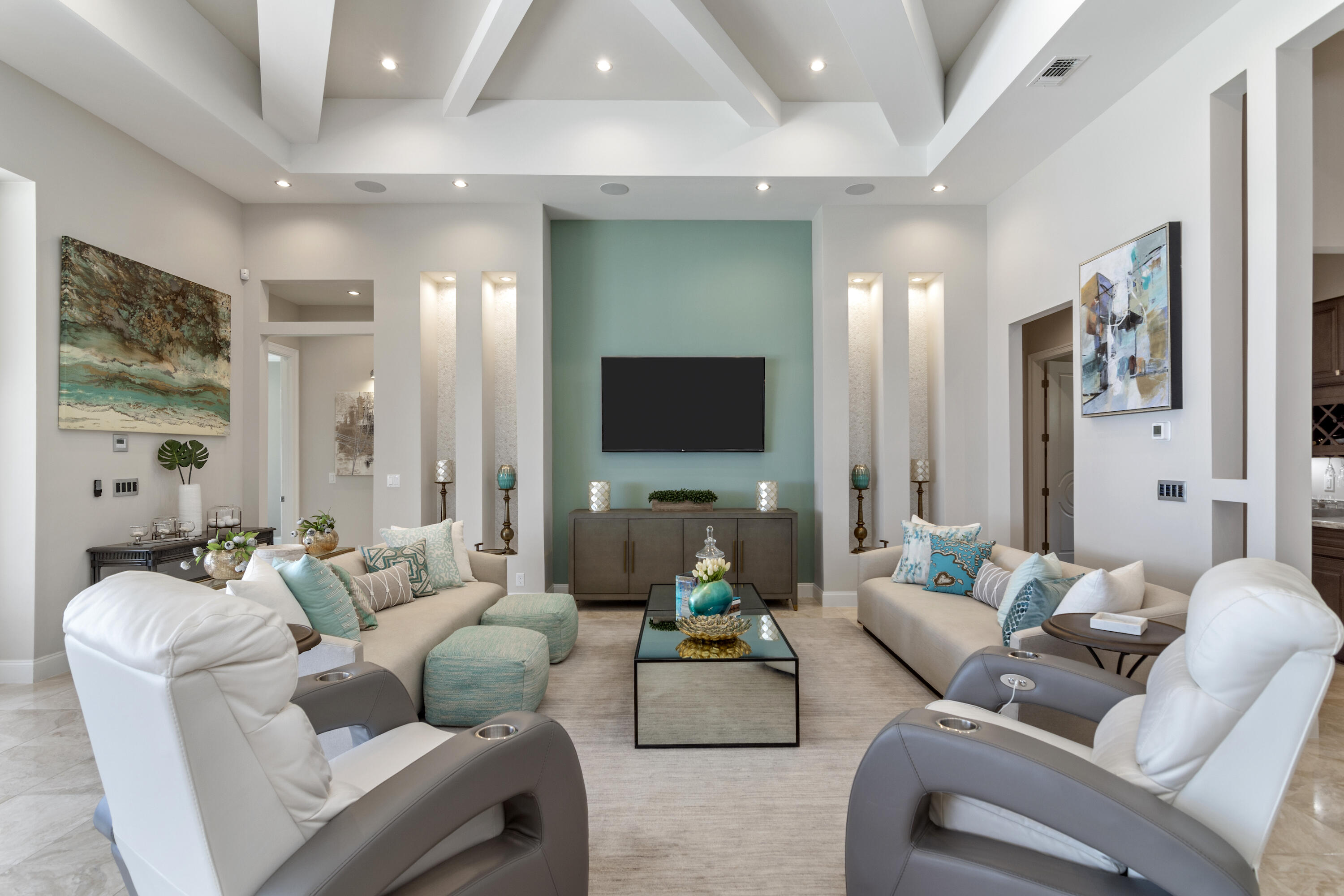 DANA & DOLPHIN POINT - Residential