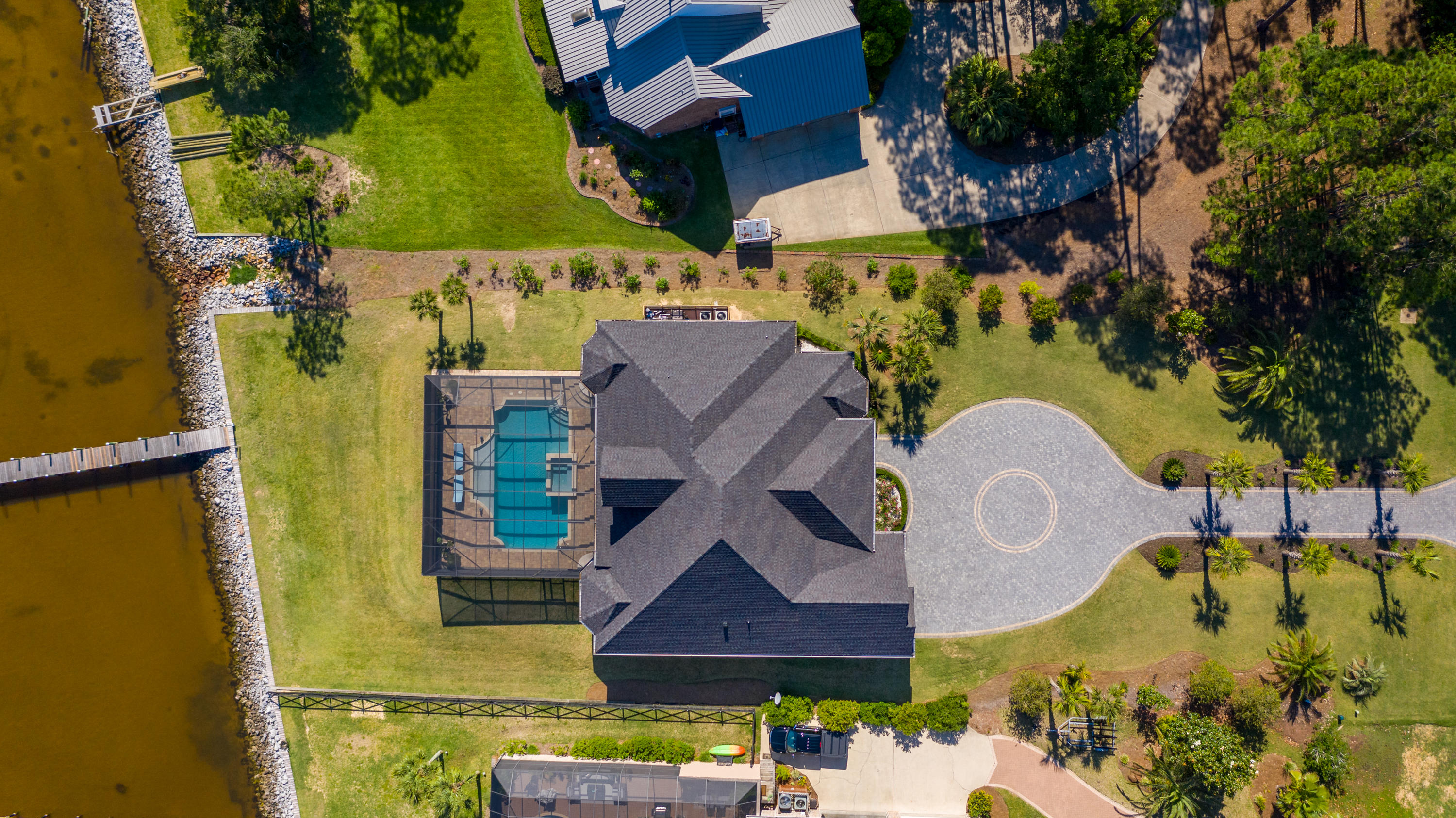 DANA & DOLPHIN POINT - Residential
