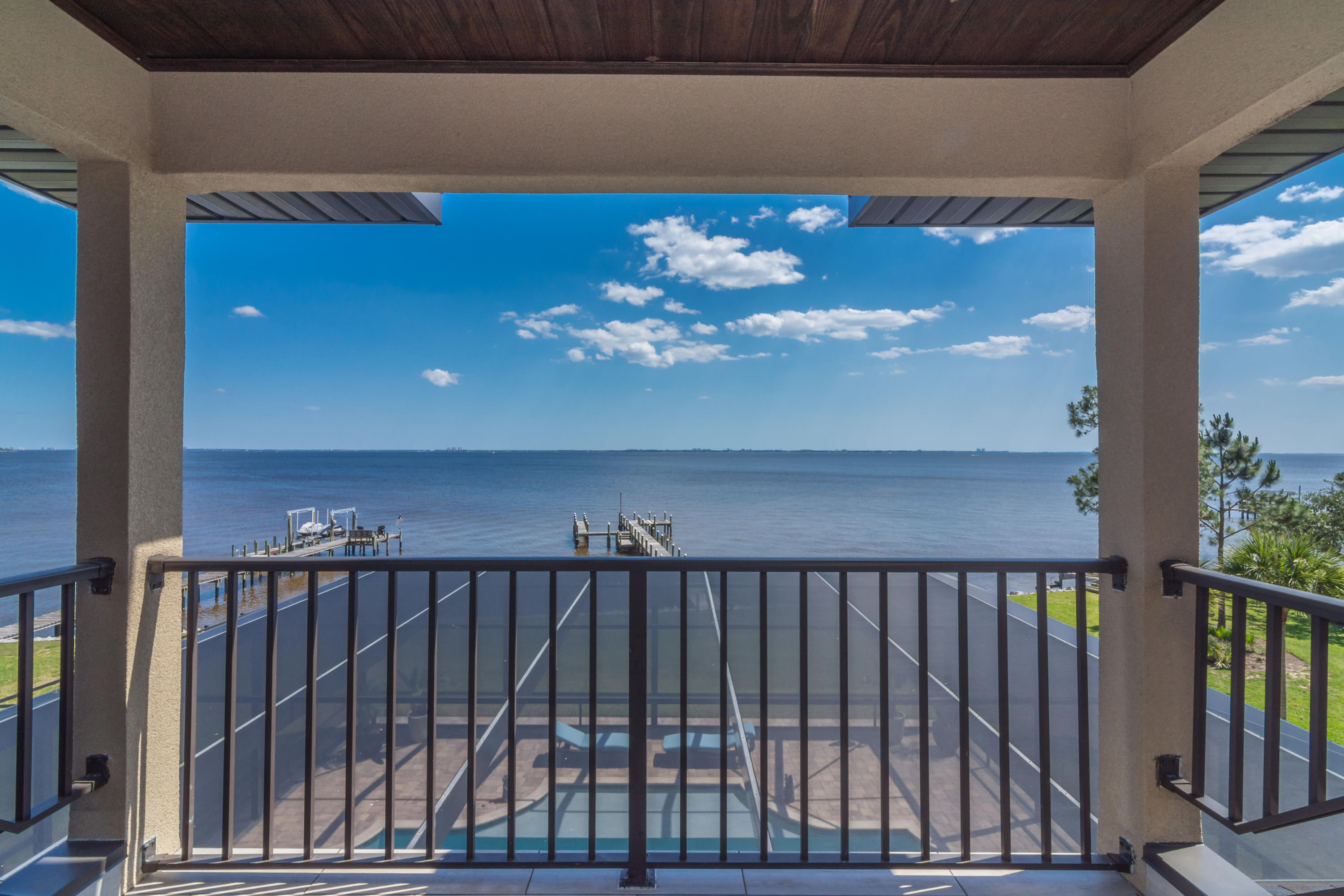 DANA & DOLPHIN POINT - Residential