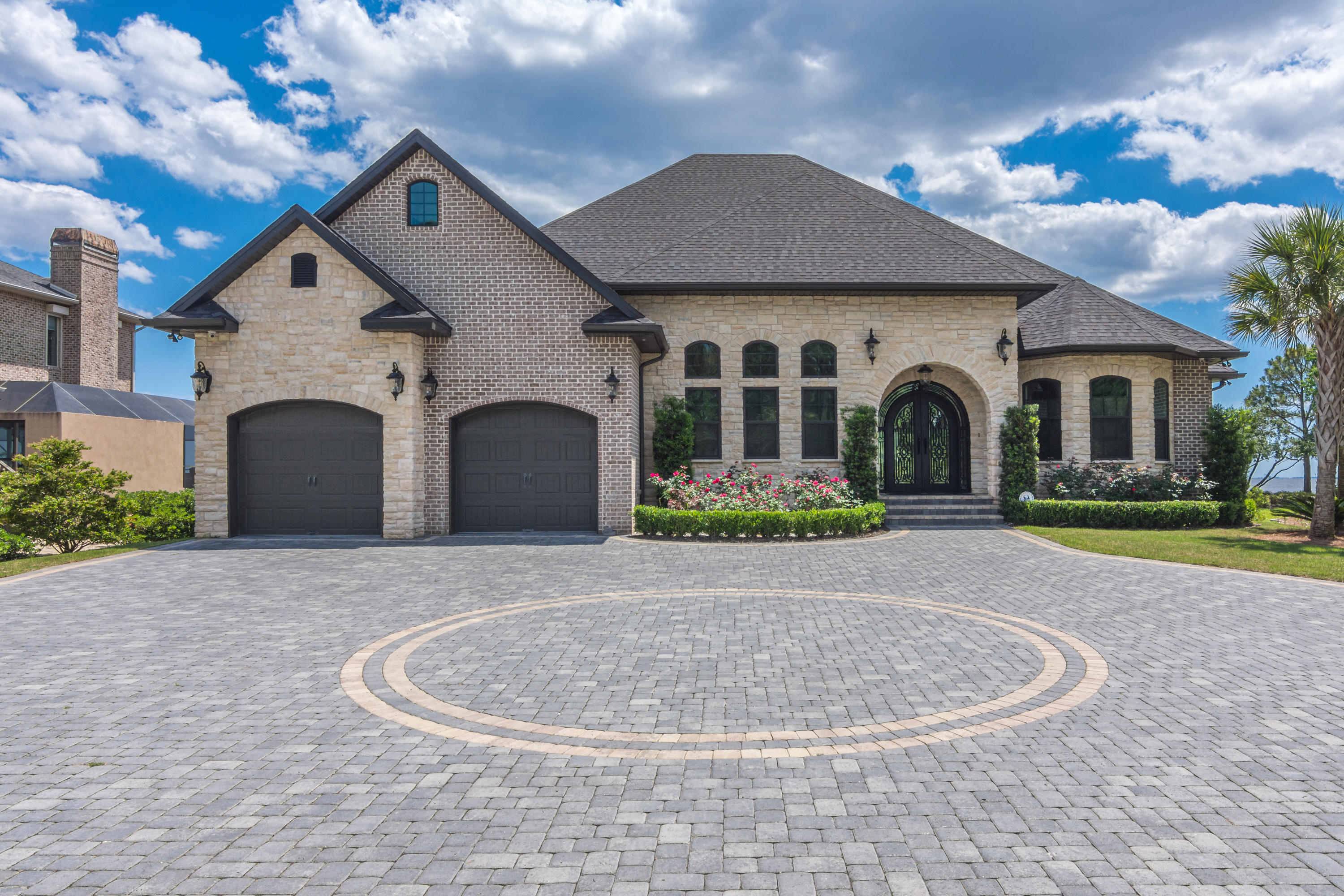 DANA & DOLPHIN POINT - Residential