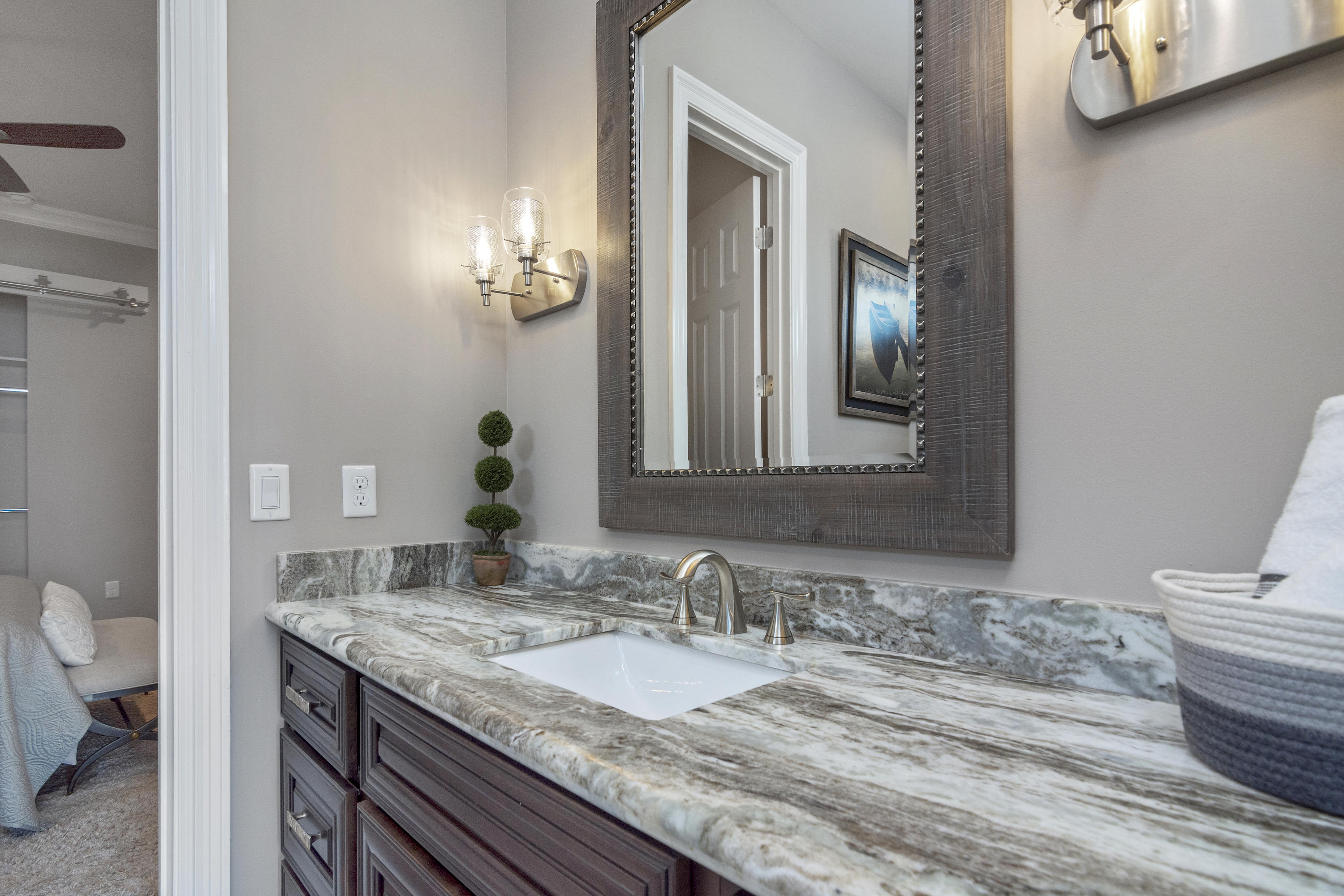 DANA & DOLPHIN POINT - Residential