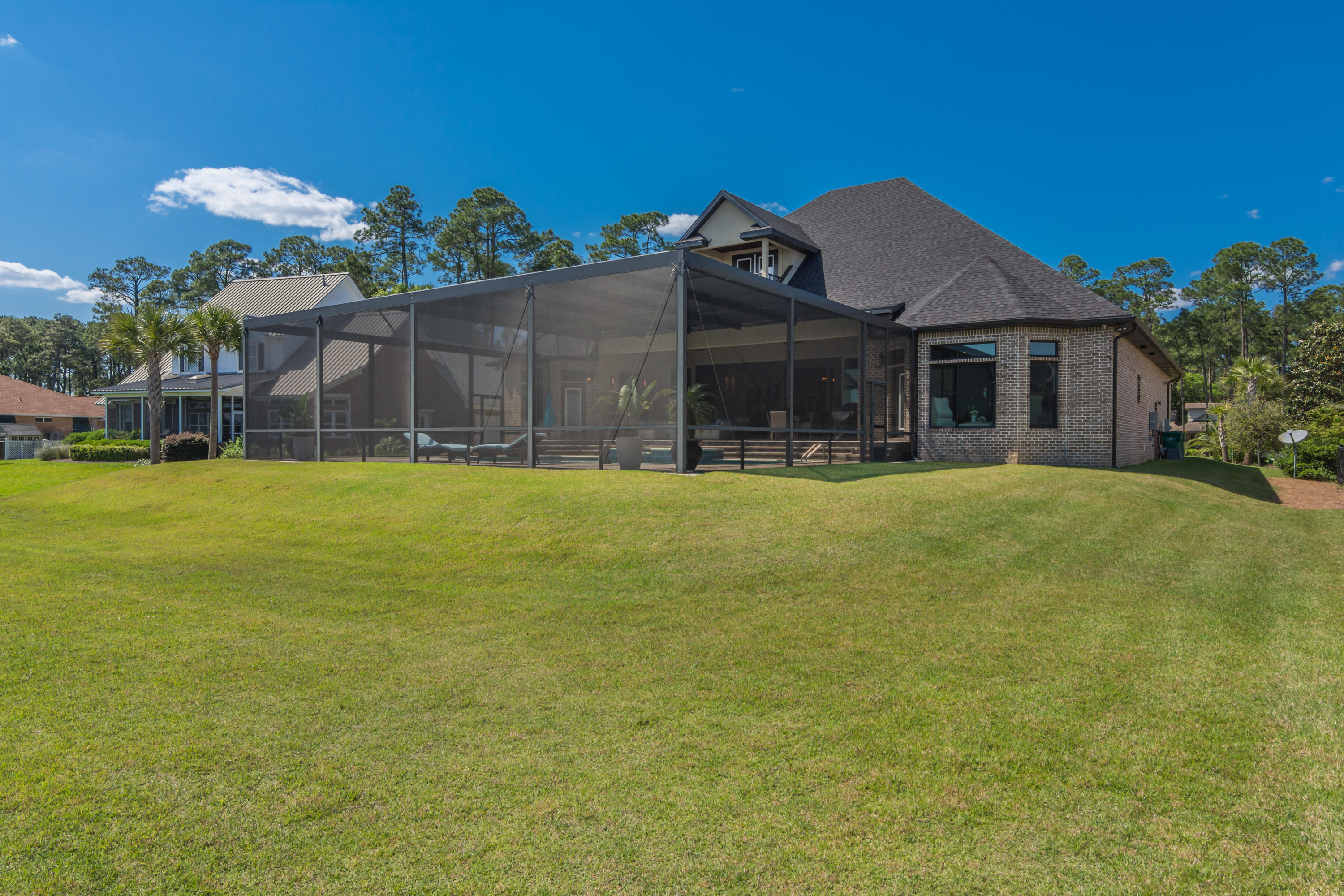 DANA & DOLPHIN POINT - Residential