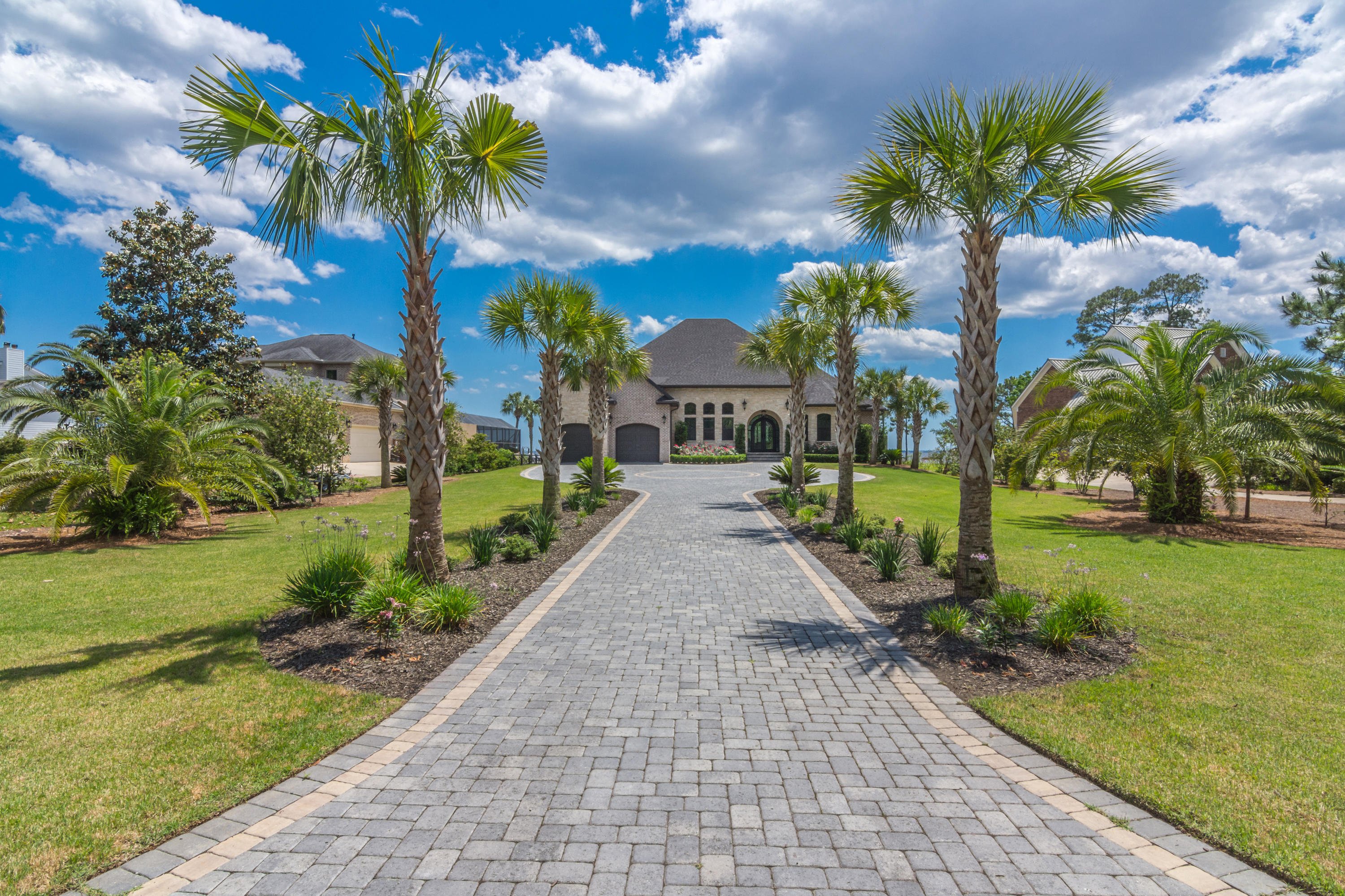 DANA & DOLPHIN POINT - Residential