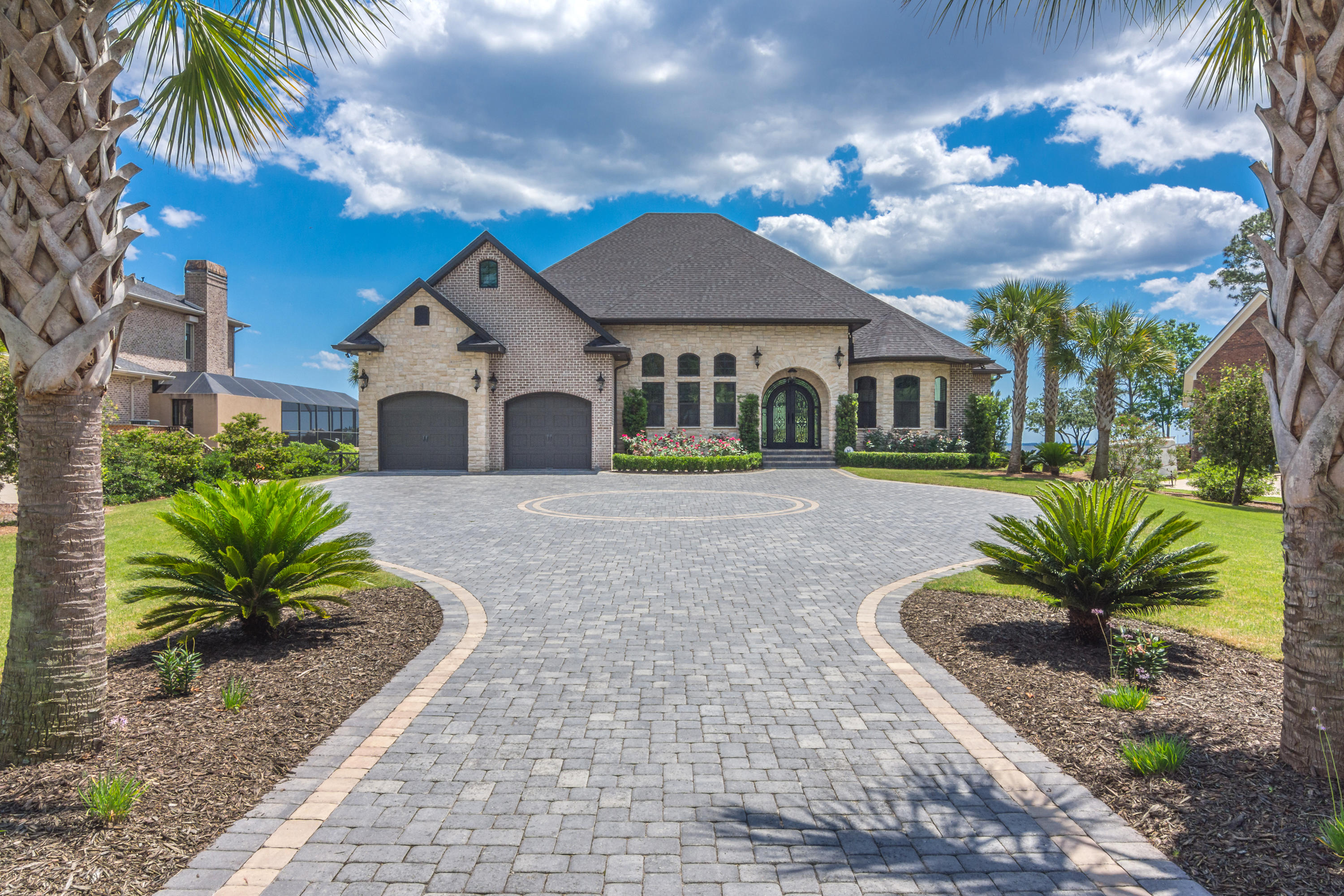 DANA & DOLPHIN POINT - Residential