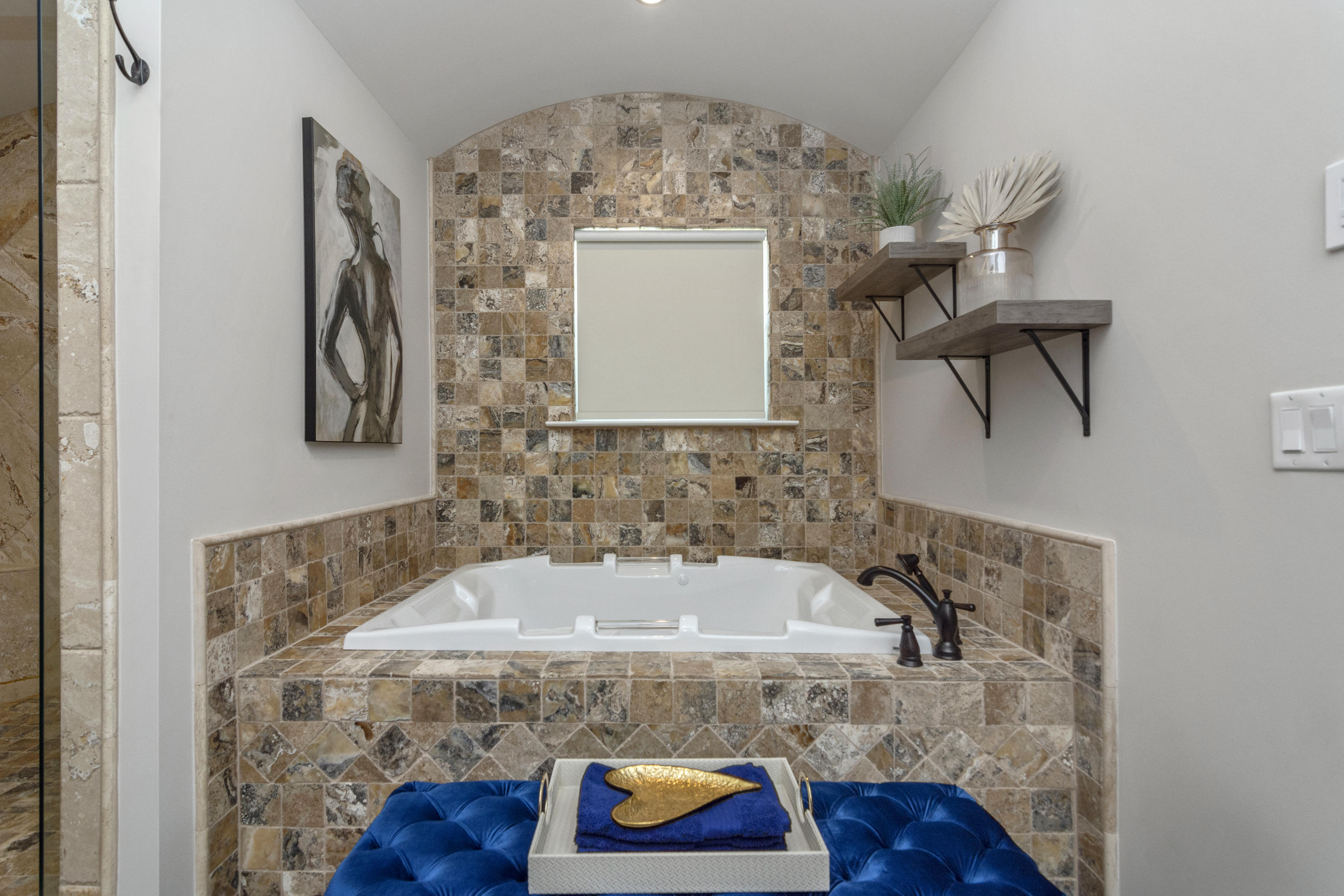 DANA & DOLPHIN POINT - Residential
