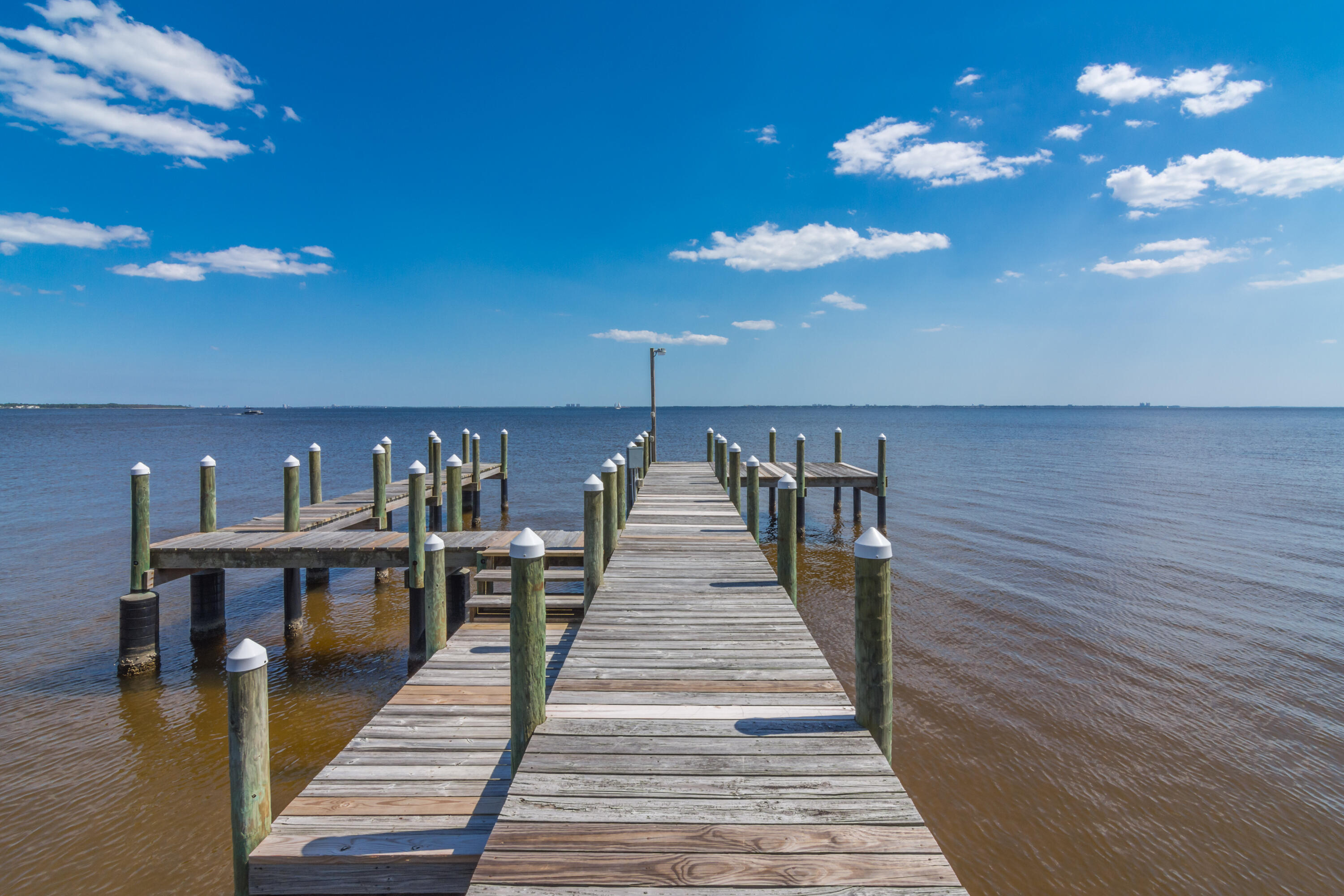 DANA & DOLPHIN POINT - Residential