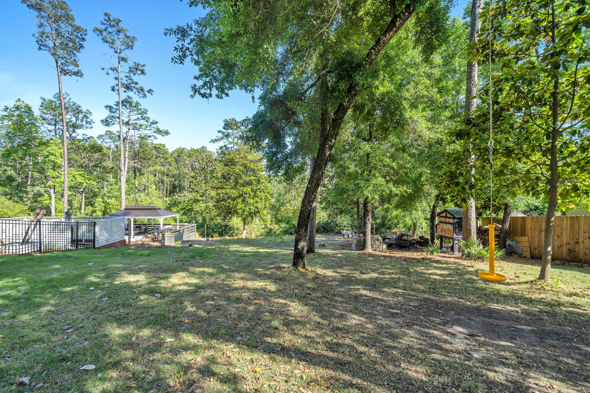 HAWK'S LANDING - Residential